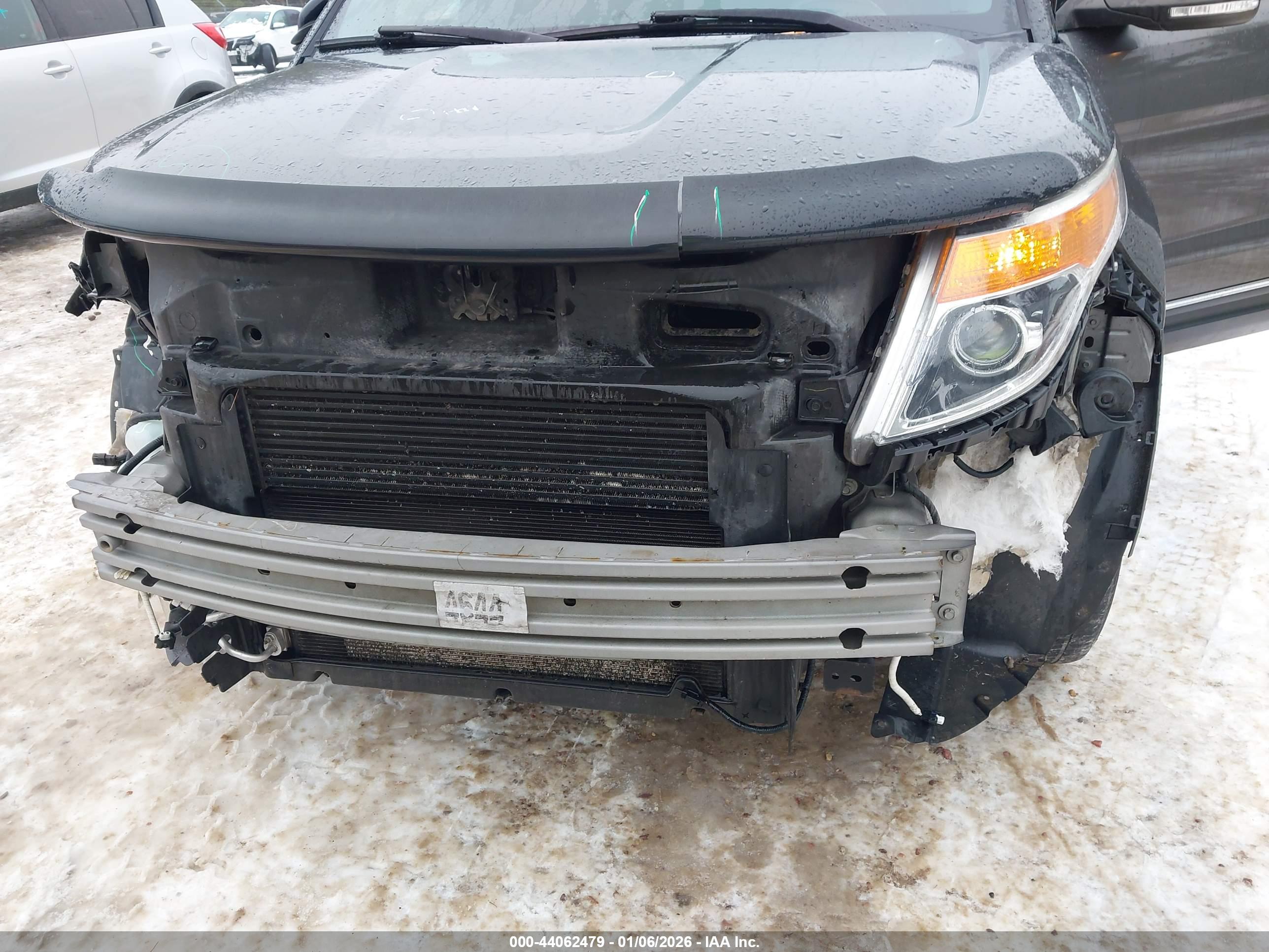 FORD EXPLORER image 6