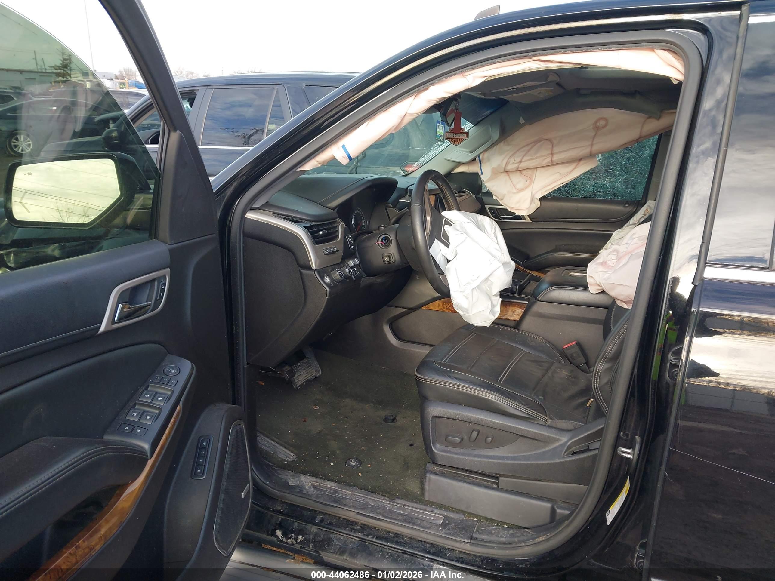 GMC YUKON image 5
