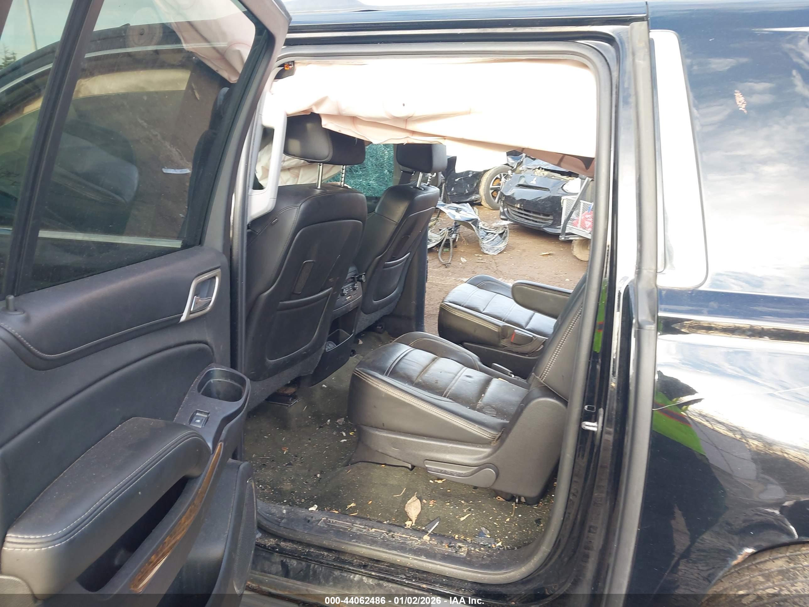GMC YUKON image 8
