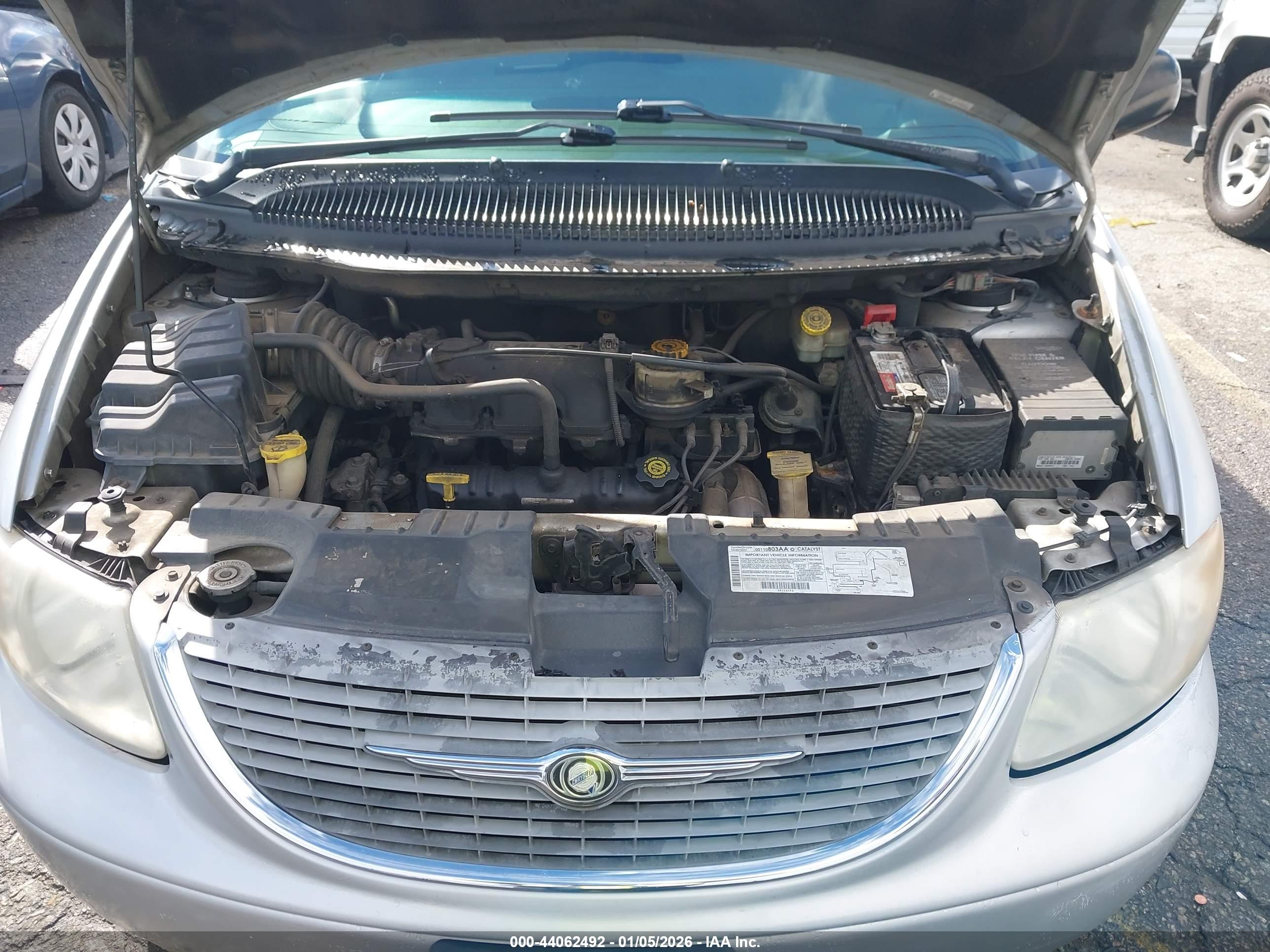 CHRYSLER TOWN image 10