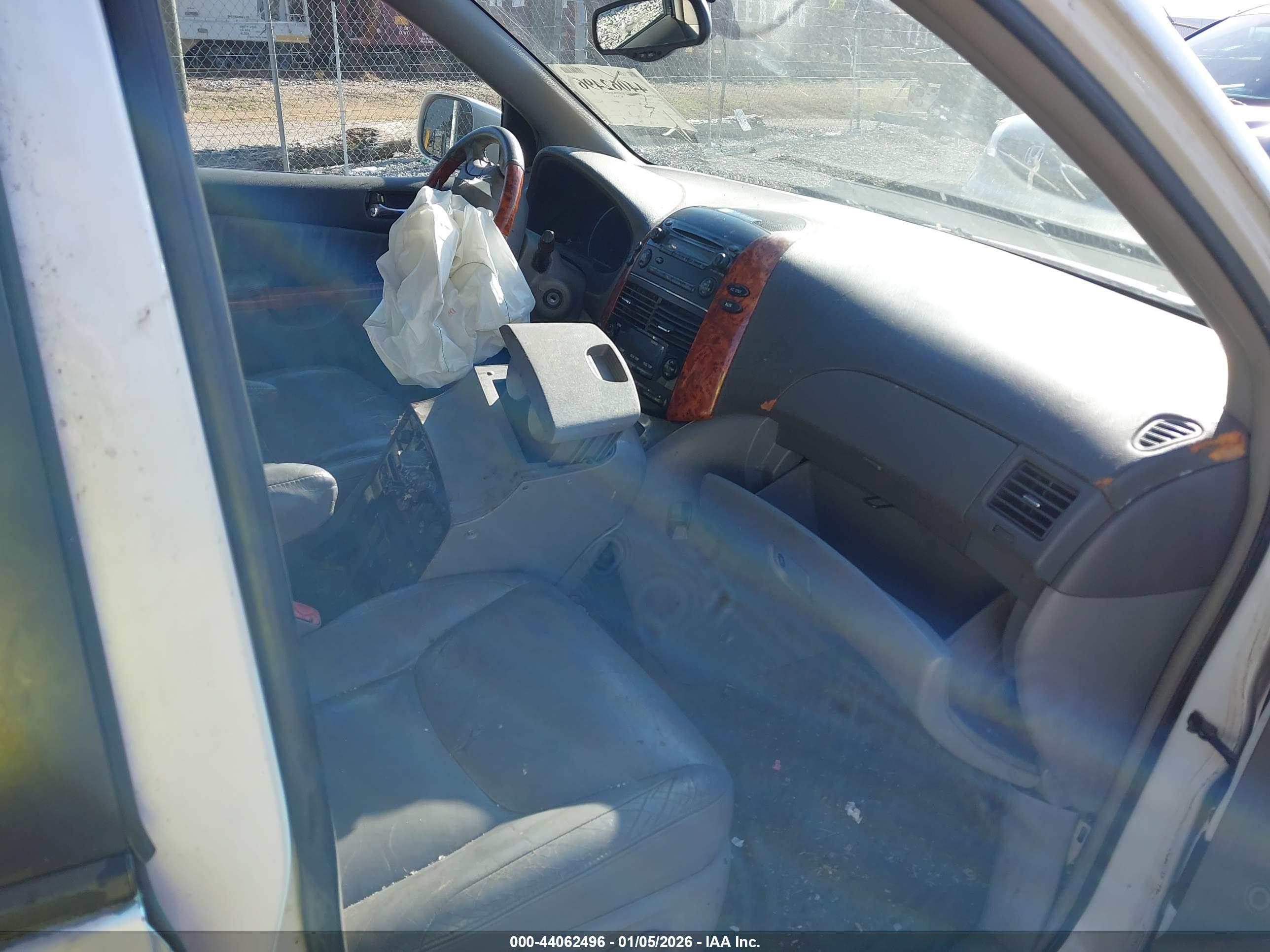 TOYOTA SIENNA image 5