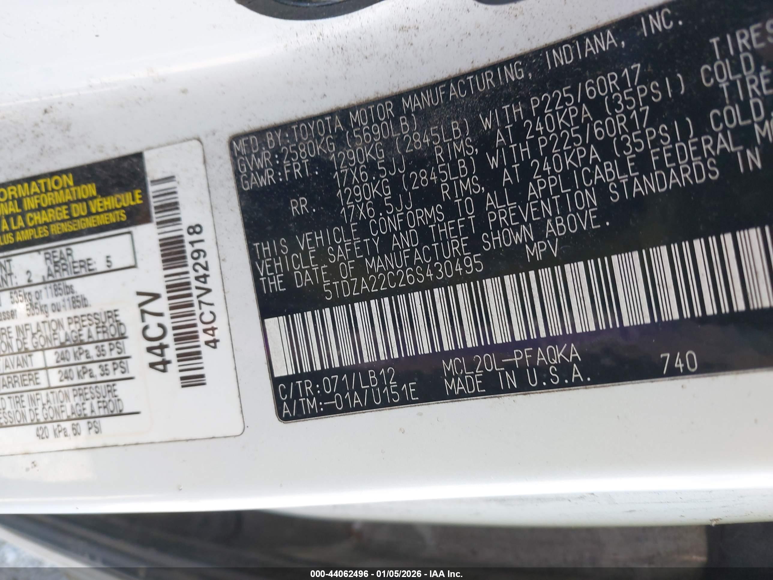 TOYOTA SIENNA image 9