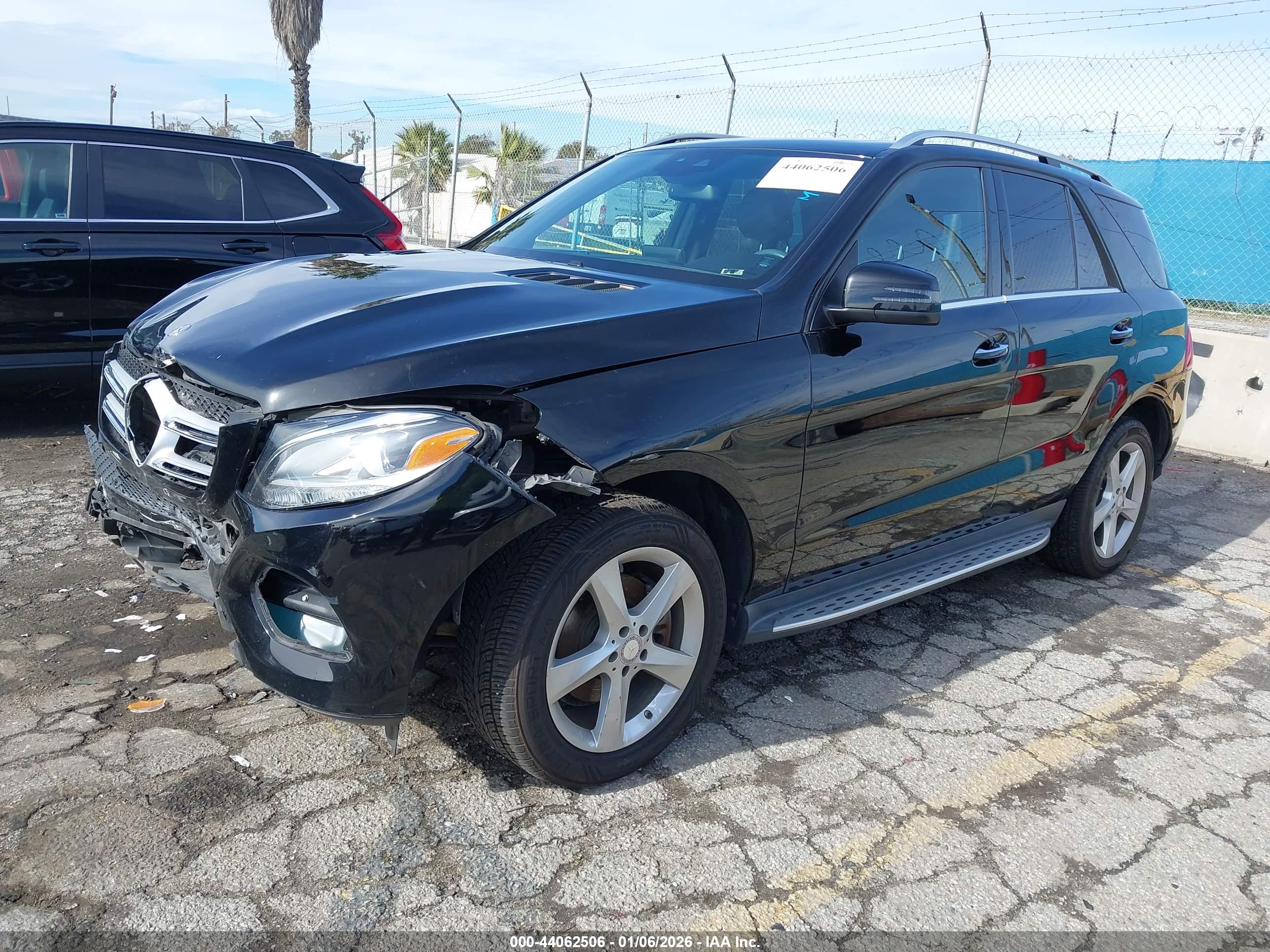 MERCEDES-BENZ GLE image 2
