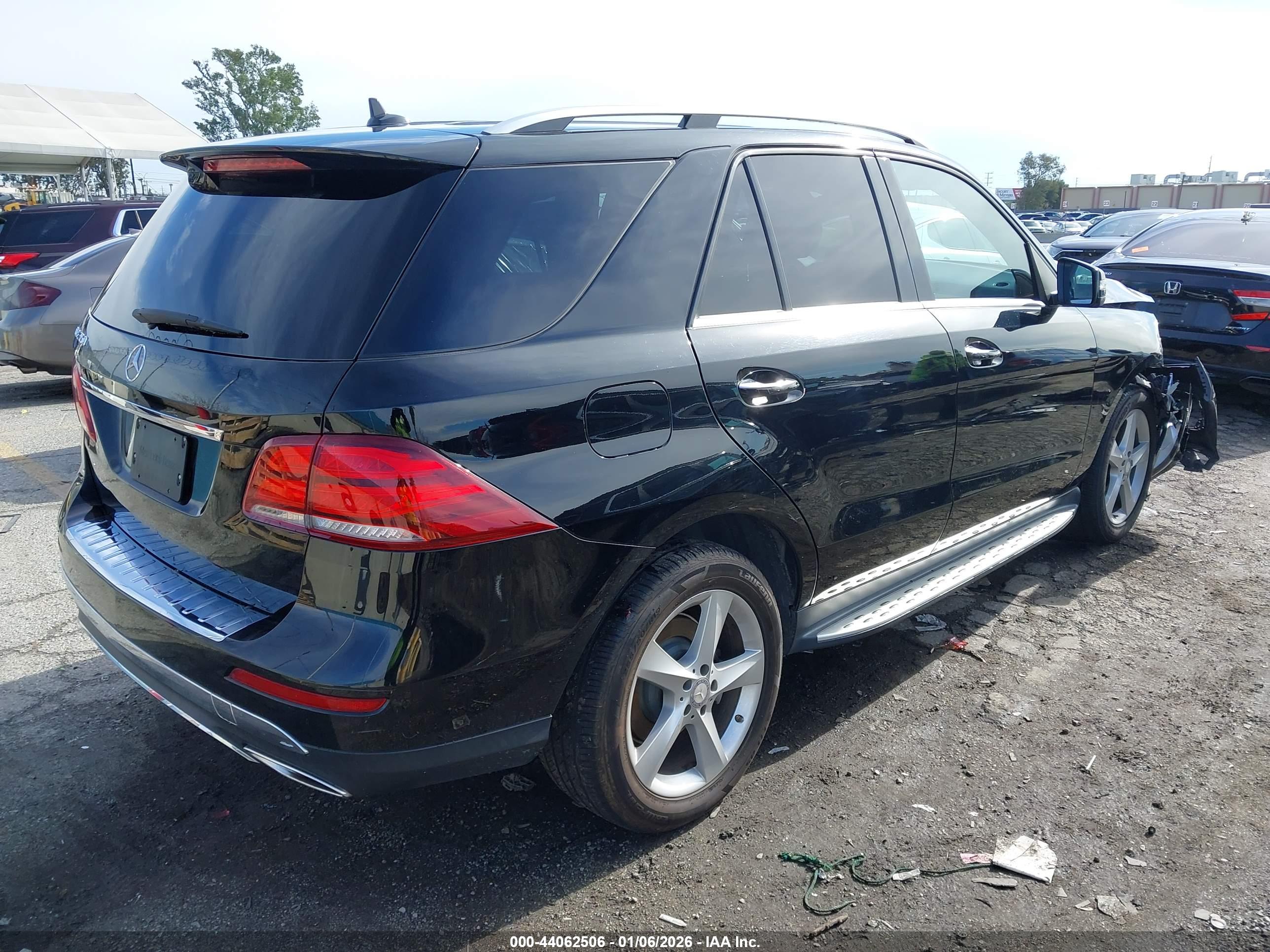 MERCEDES-BENZ GLE image 4