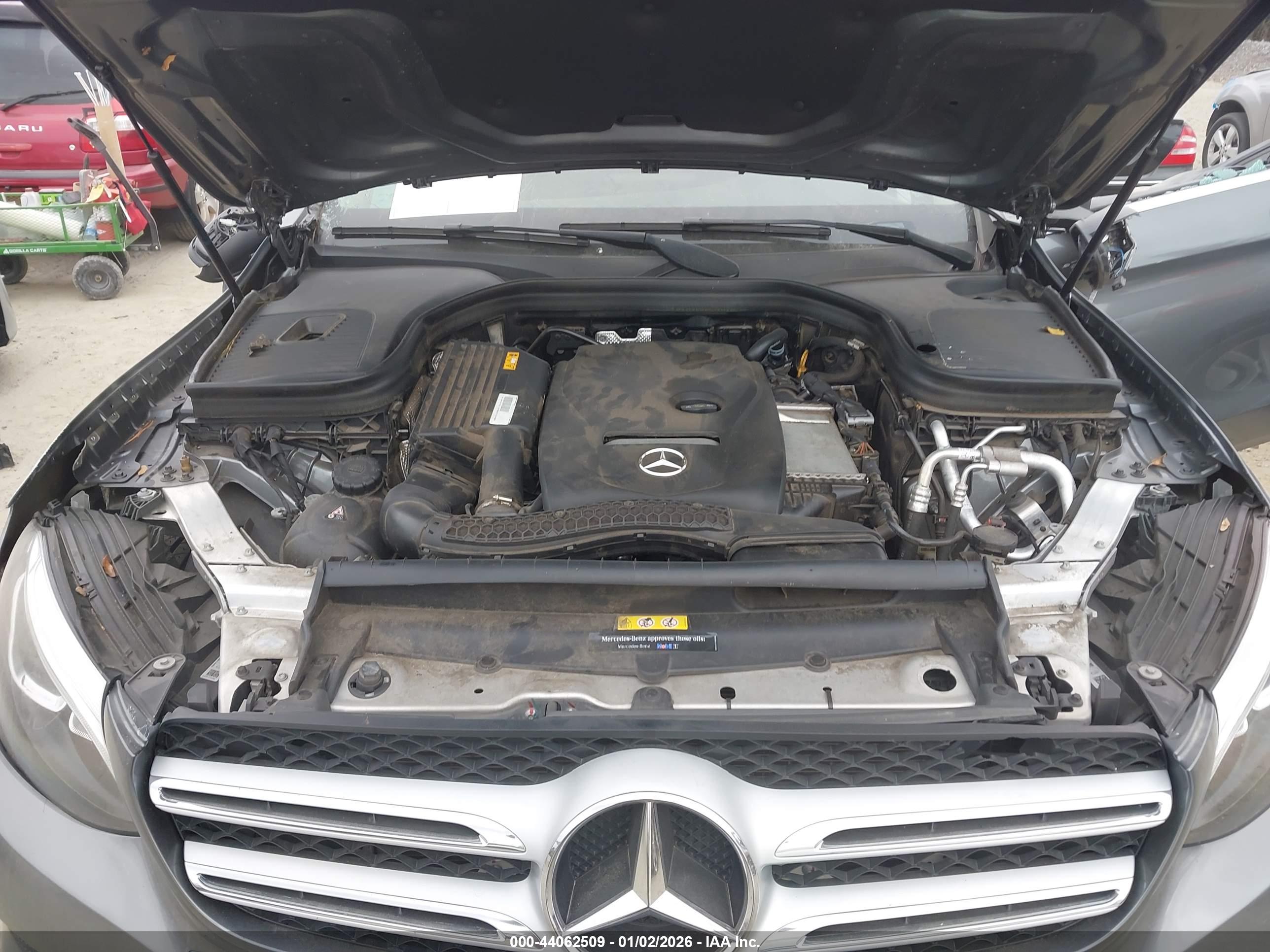 MERCEDES-BENZ GLC image 10