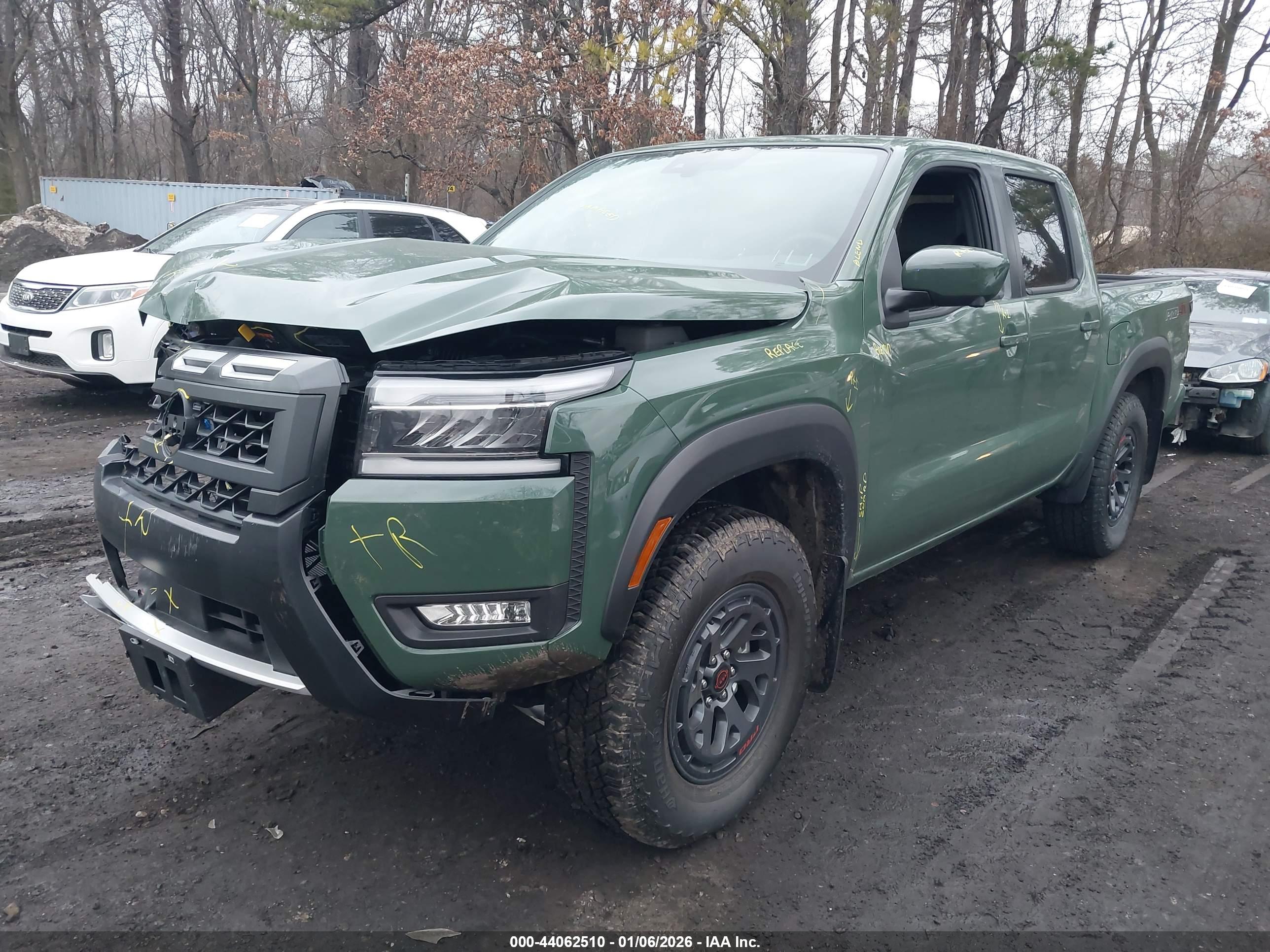 NISSAN FRONTIER image 2