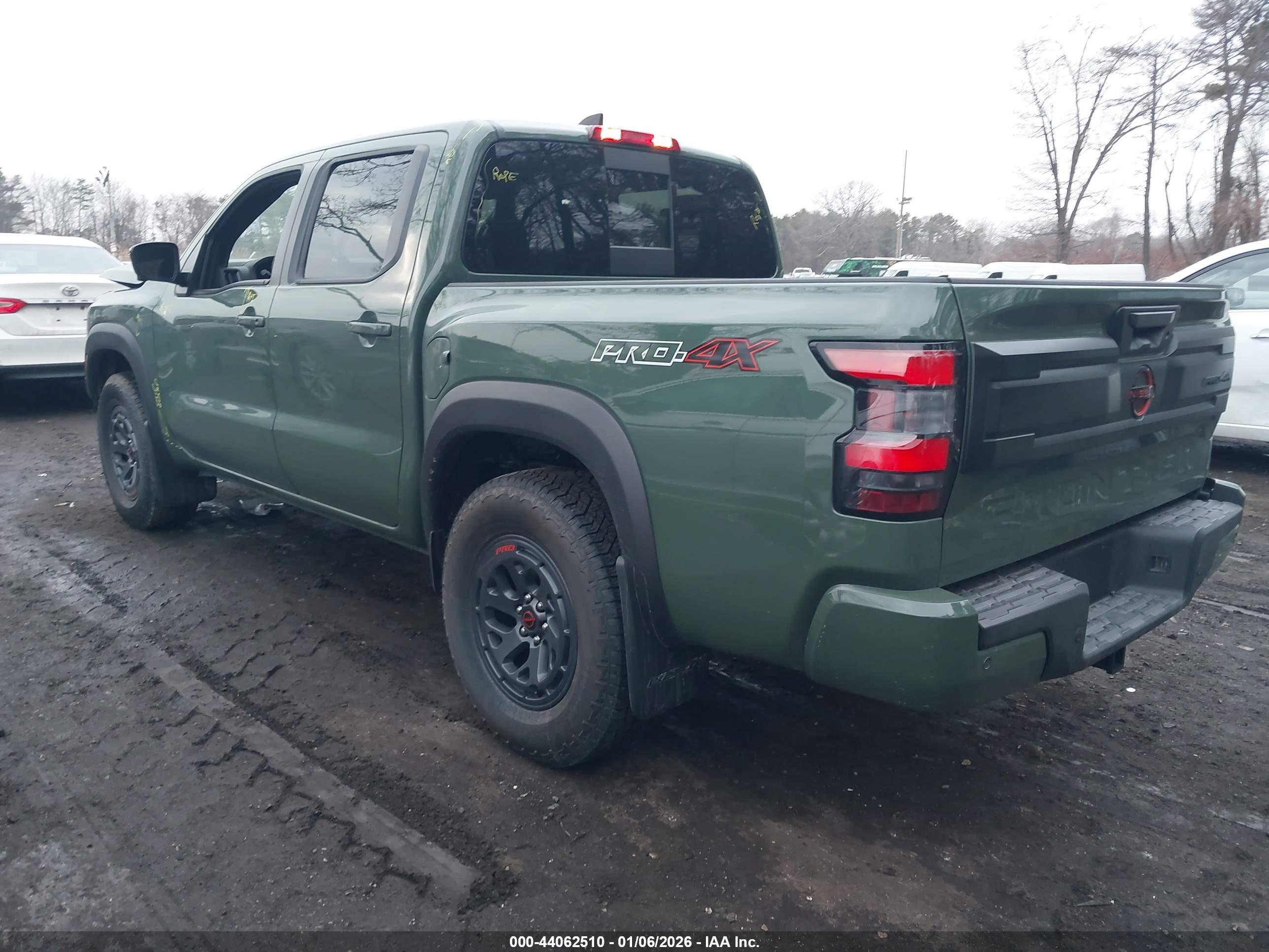 NISSAN FRONTIER image 3