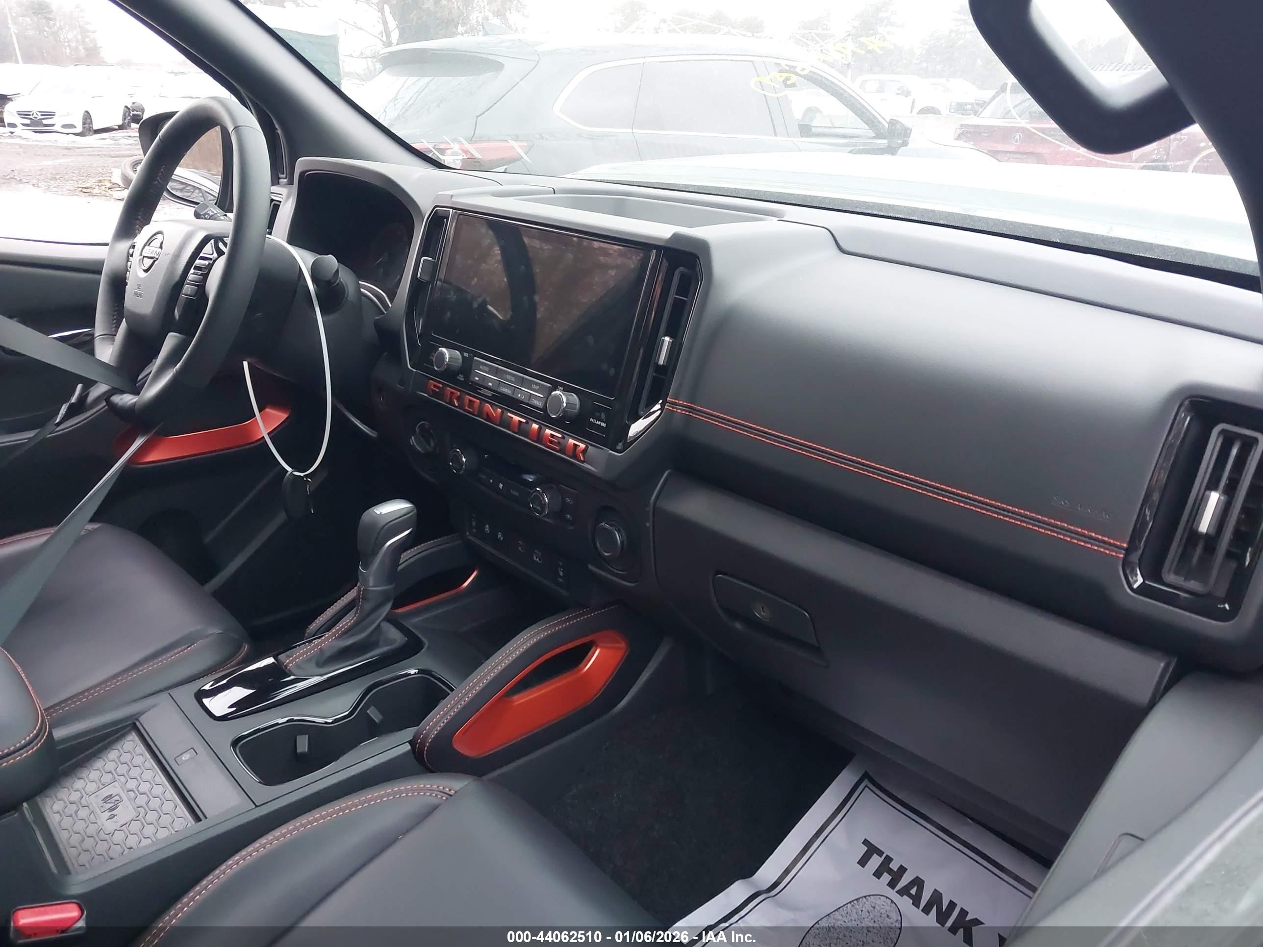 NISSAN FRONTIER image 5