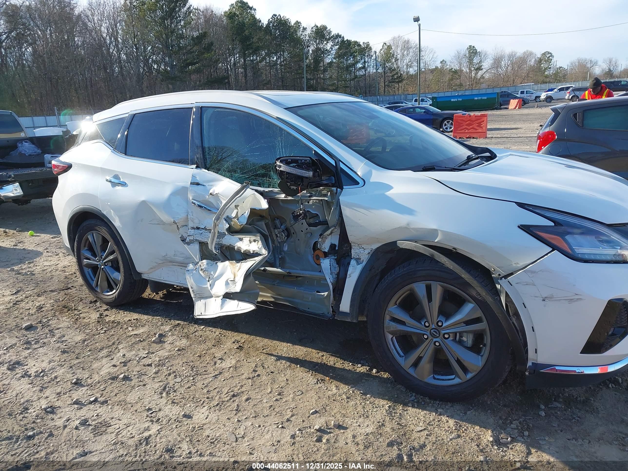 NISSAN MURANO image 6