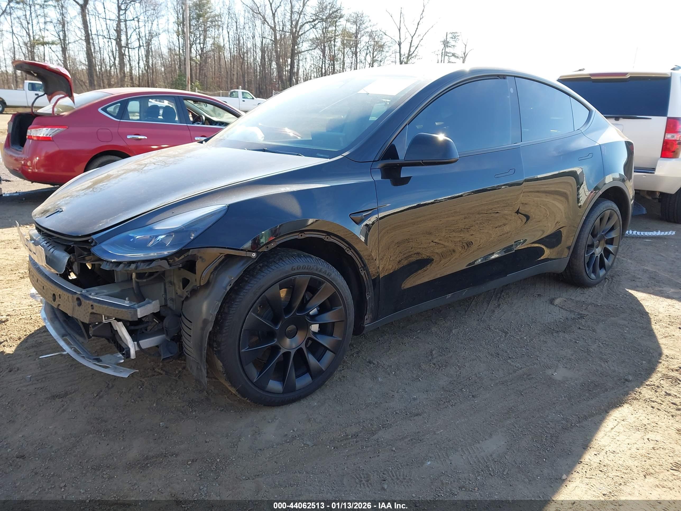 TESLA MODEL image 2
