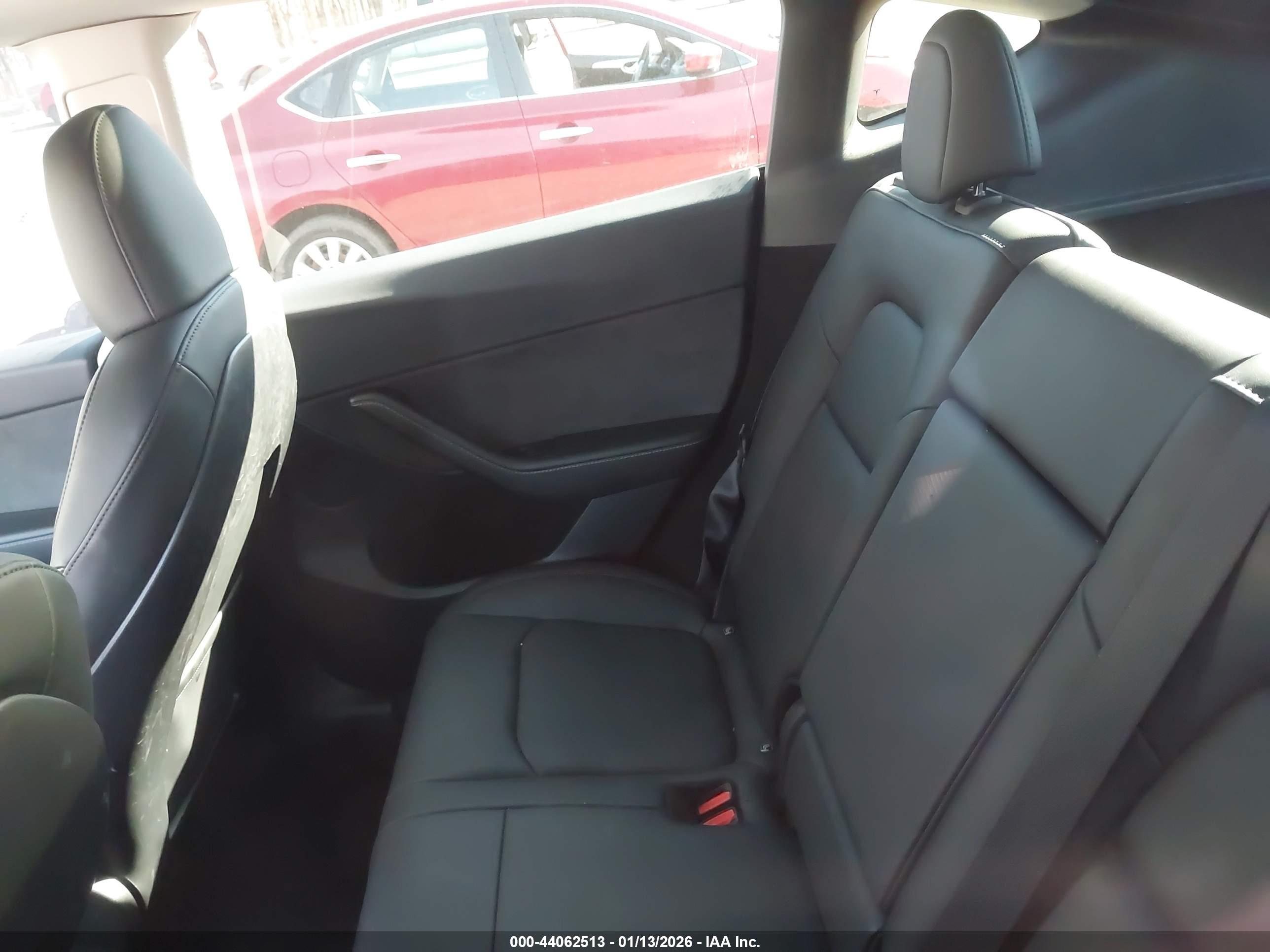 TESLA MODEL image 8