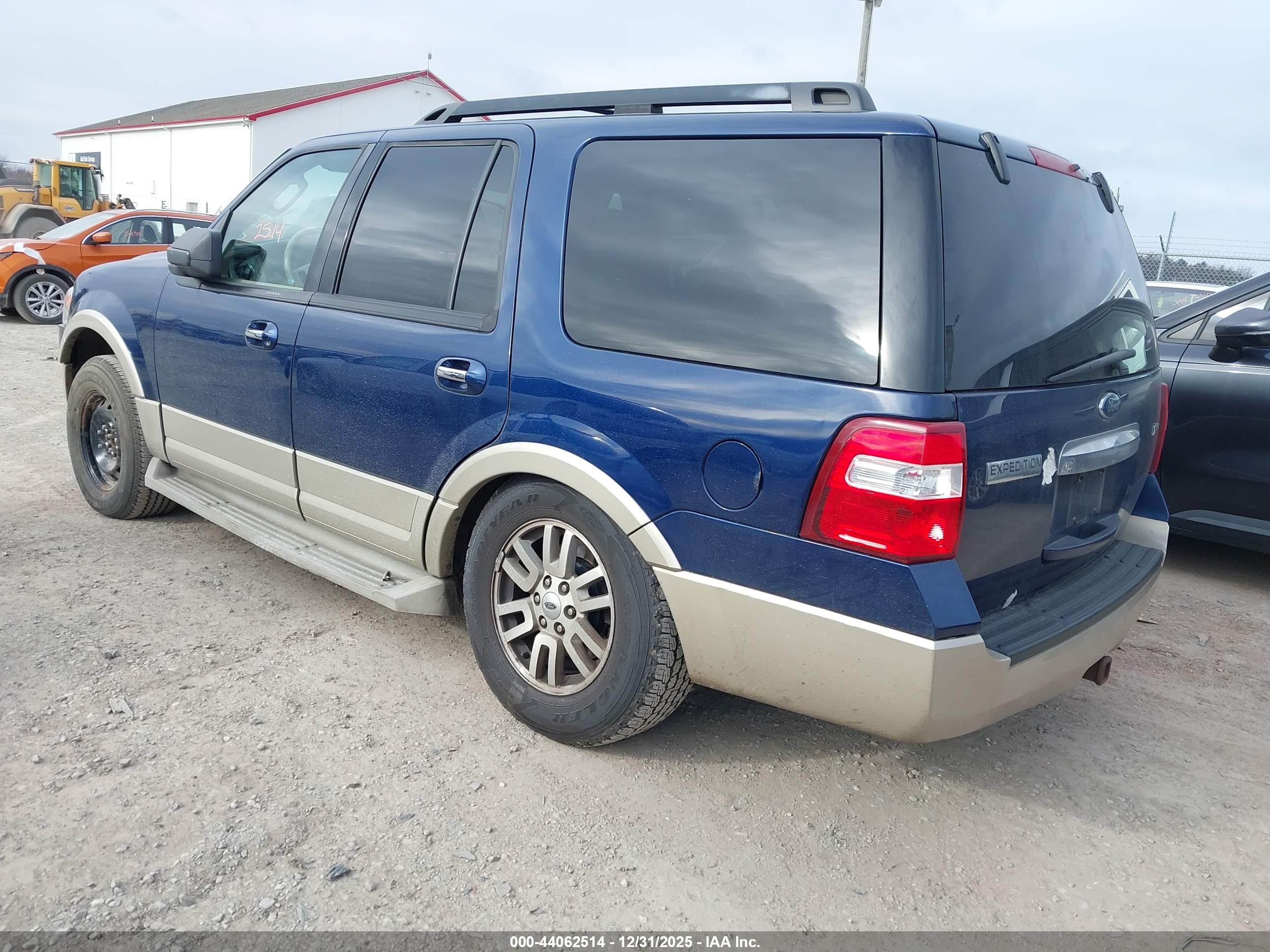 FORD EXPEDITION image 3