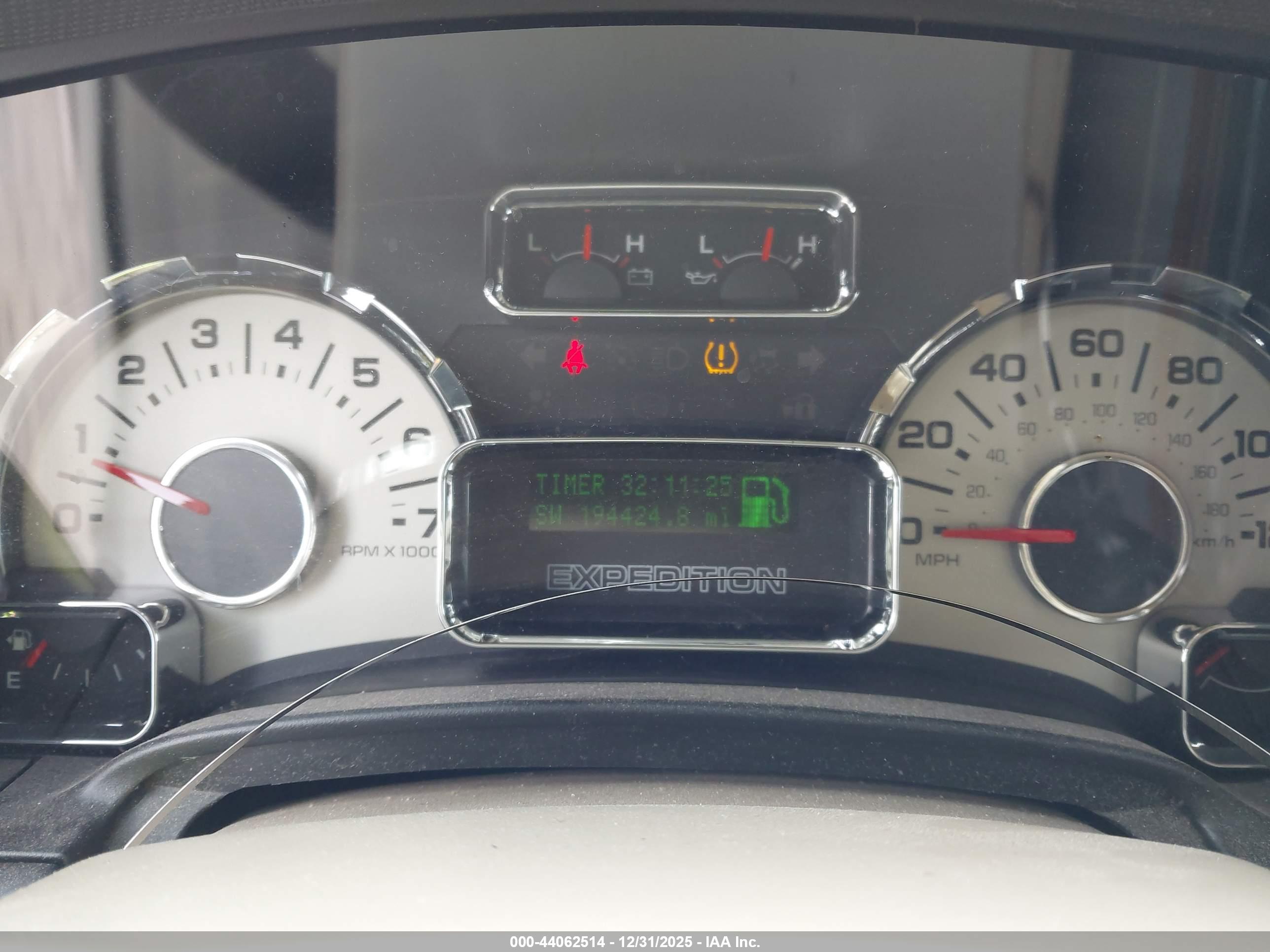 FORD EXPEDITION image 7