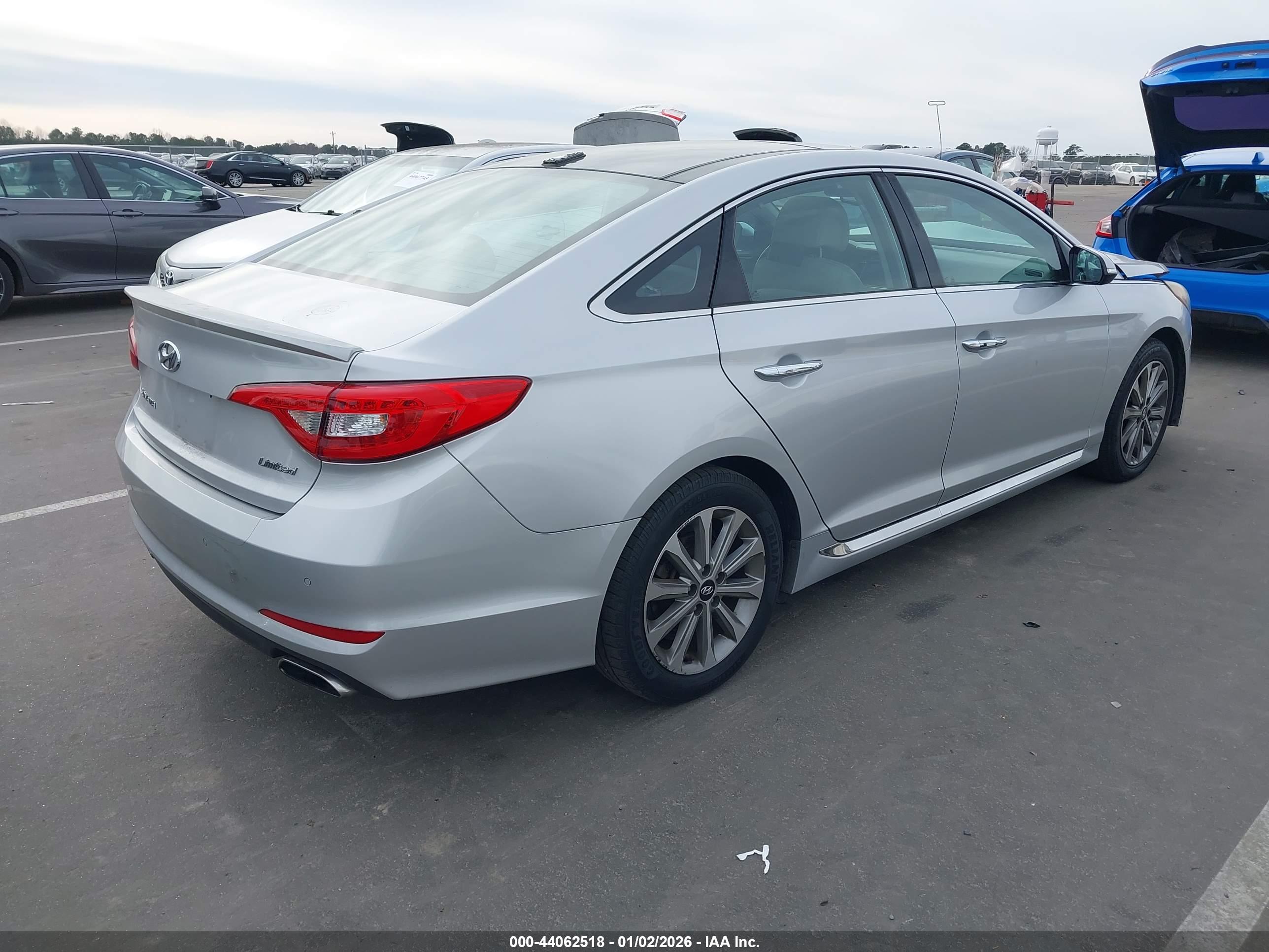 HYUNDAI SONATA image 4