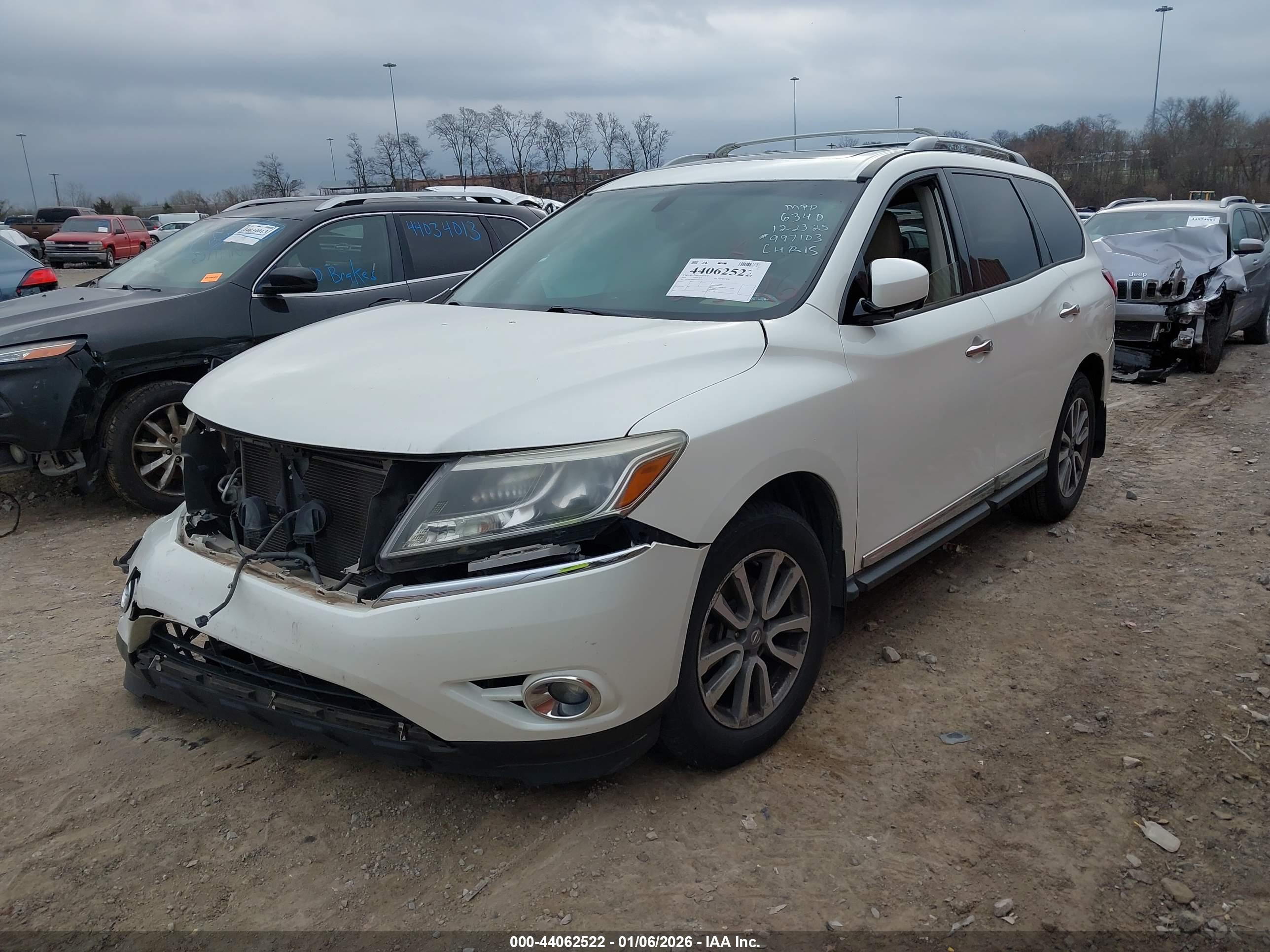 NISSAN PATHFINDER image 2