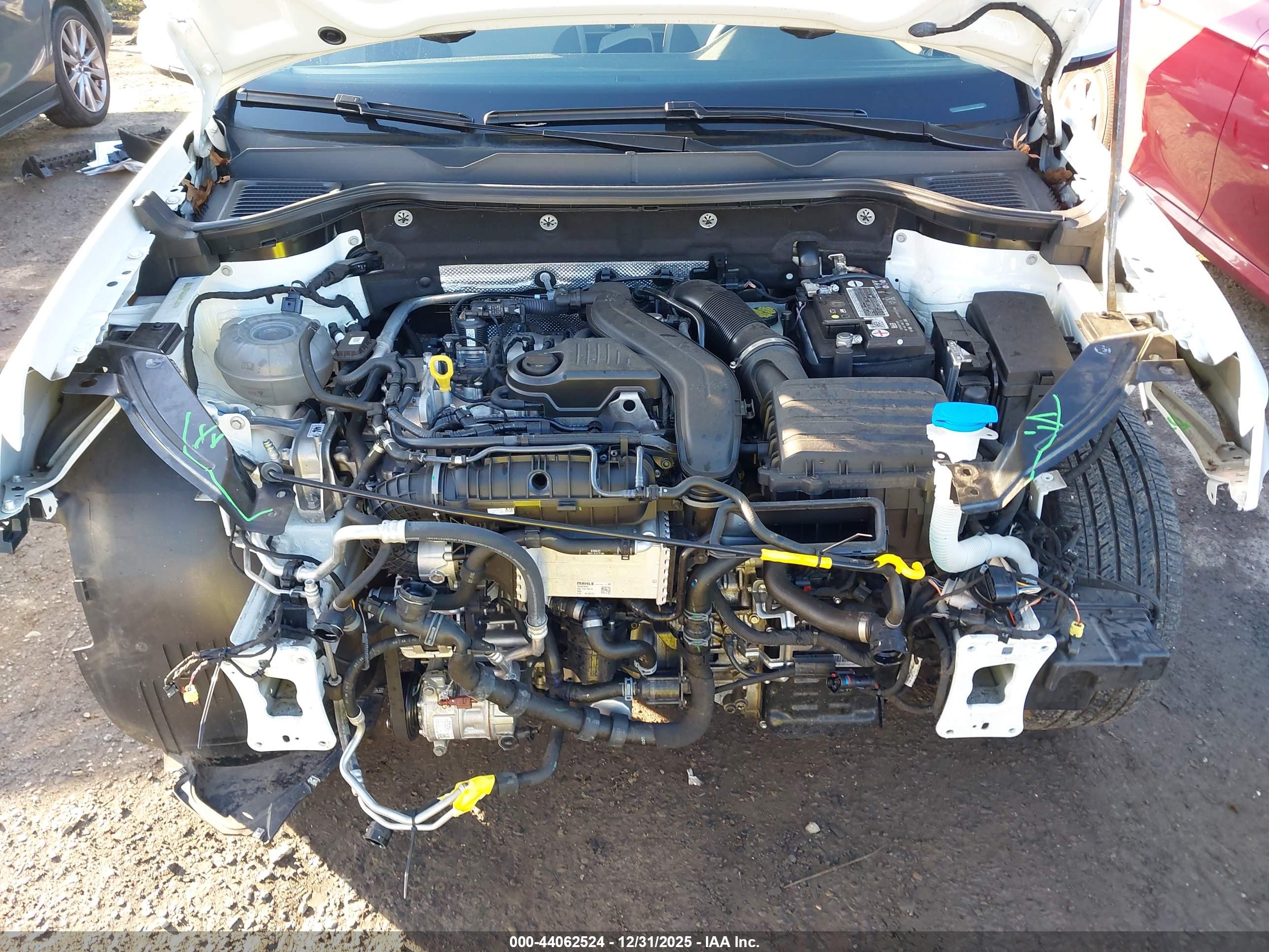 VOLKSWAGEN TAOS image 10