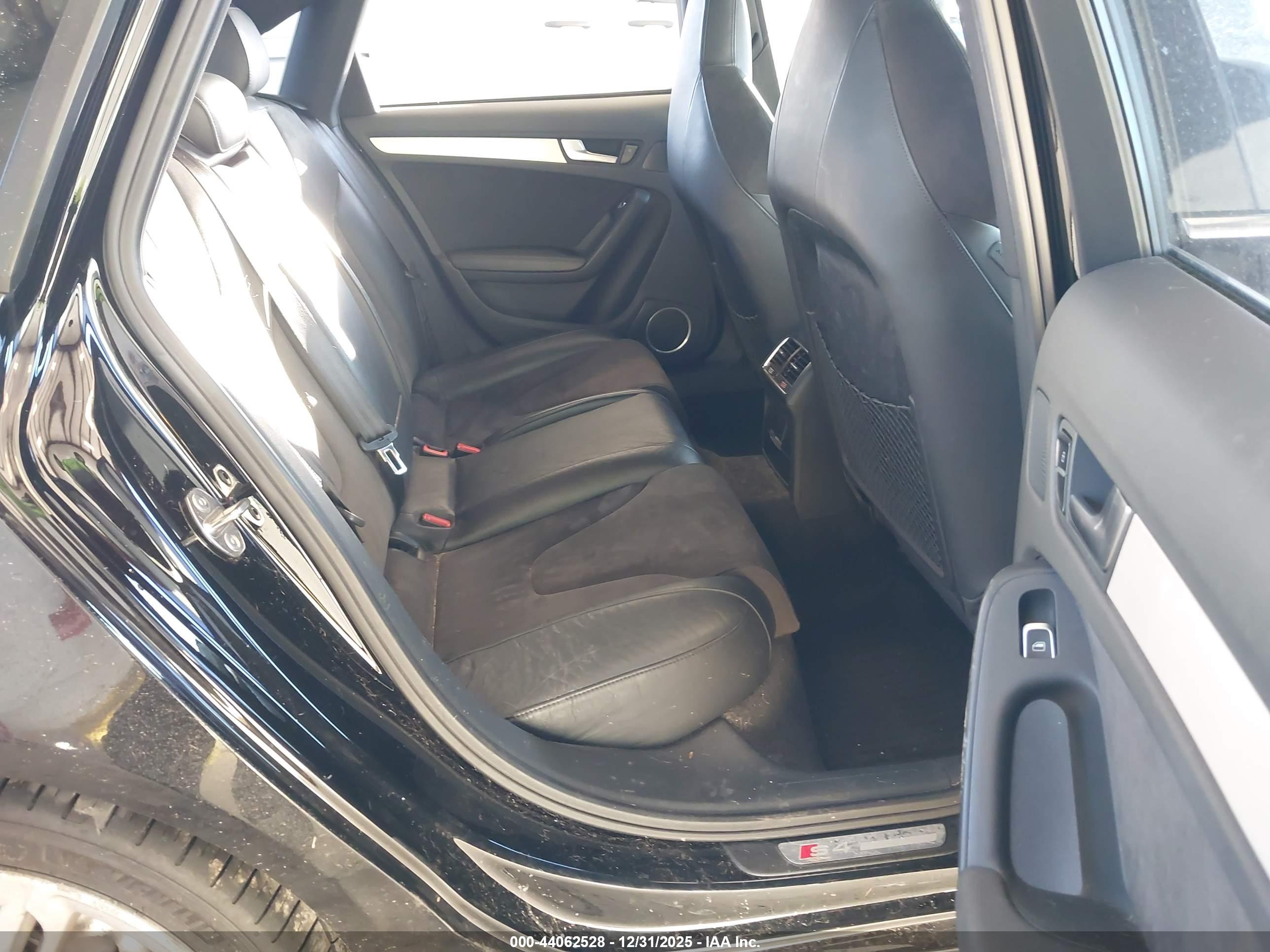 AUDI S4 image 8