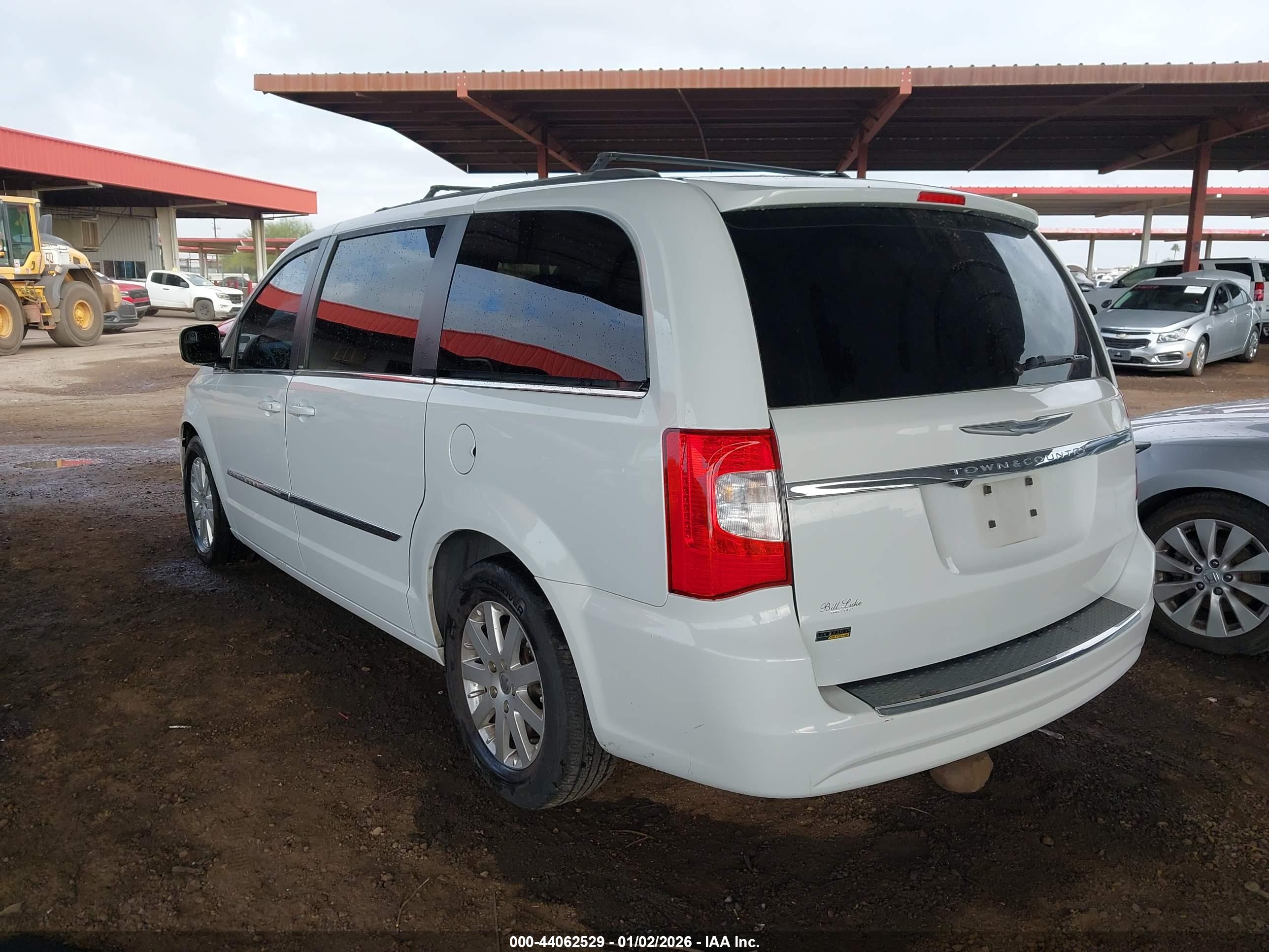CHRYSLER TOWN image 3