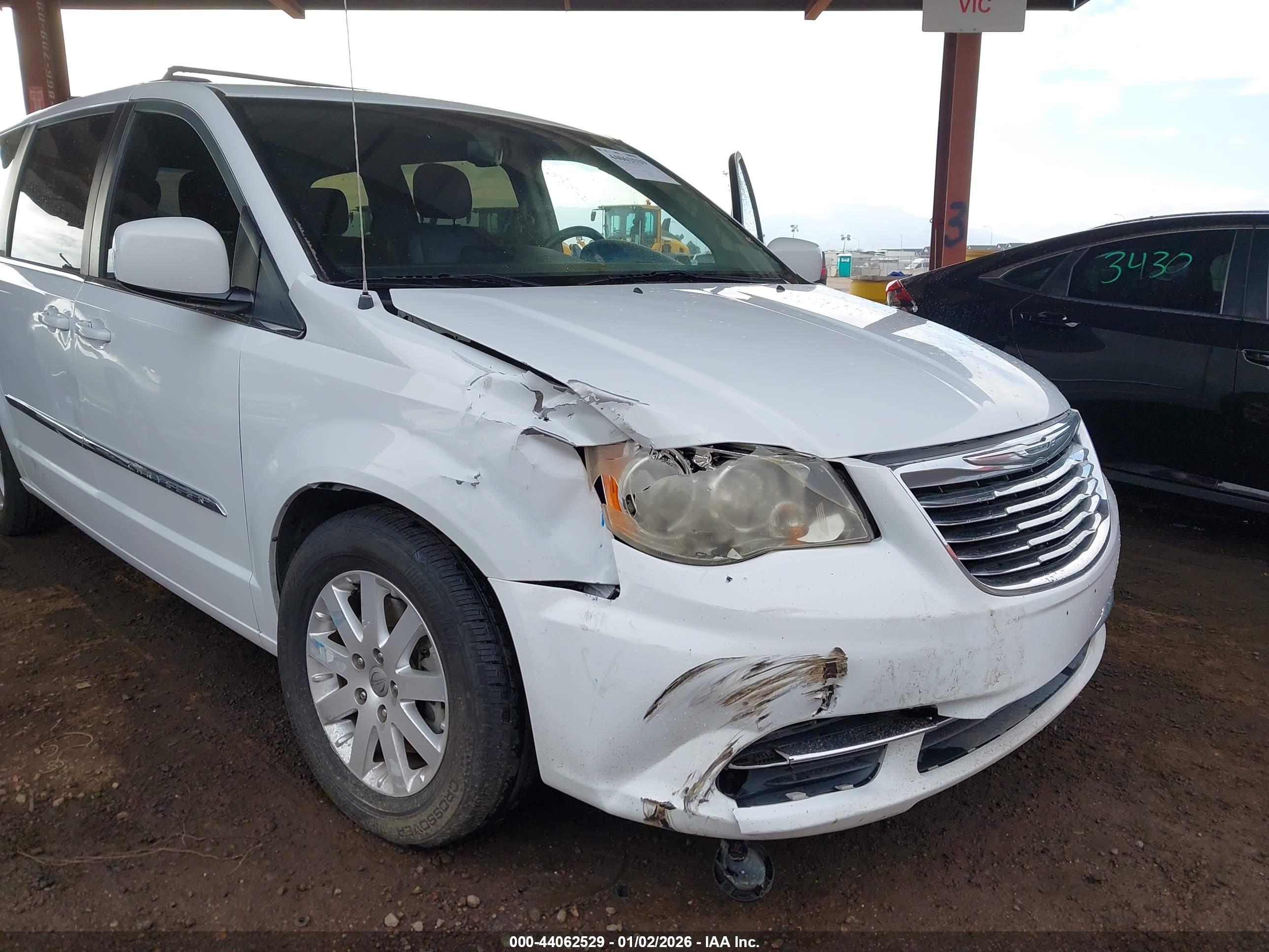 CHRYSLER TOWN image 6