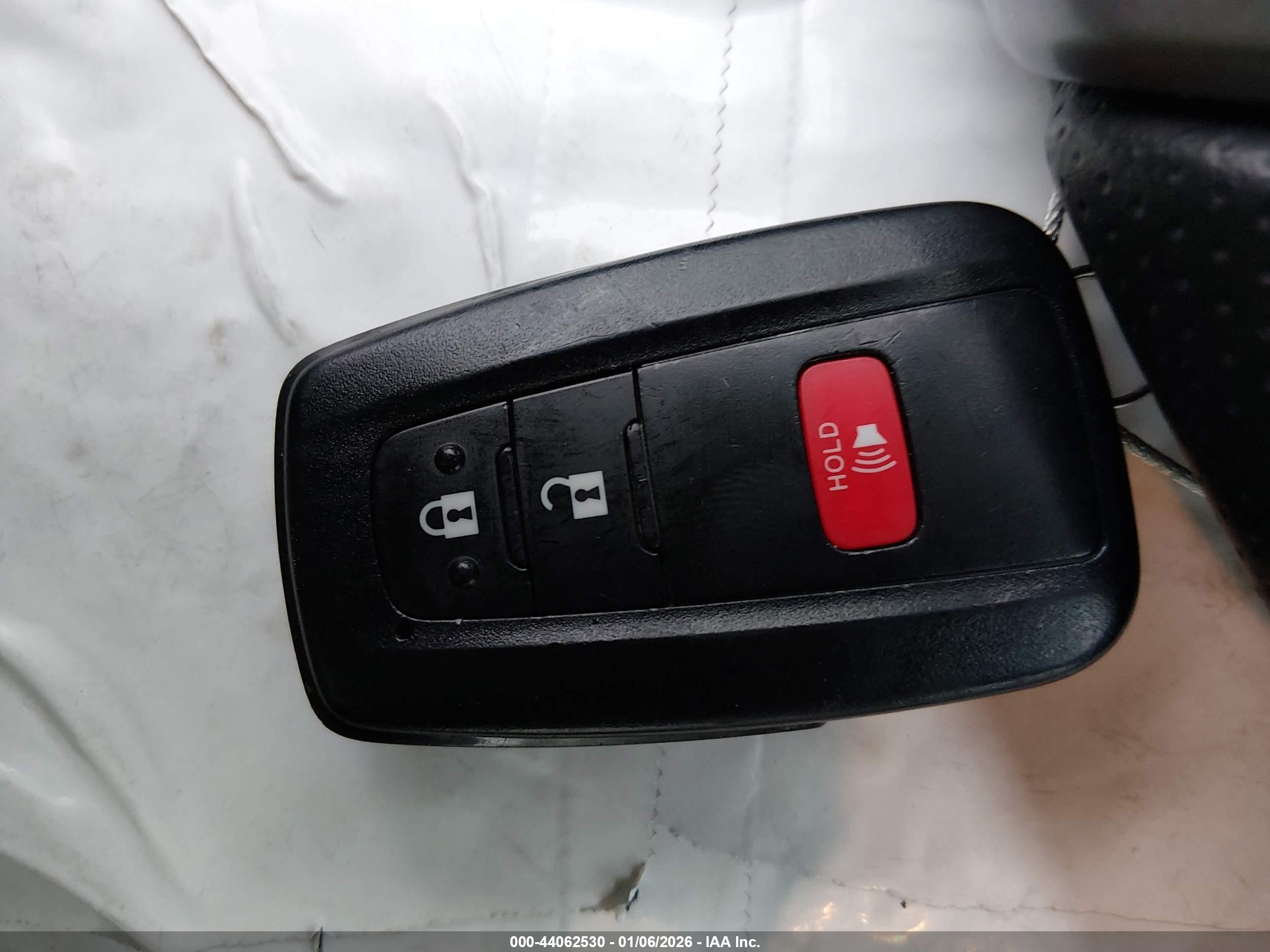 TOYOTA 4RUNNER image 11