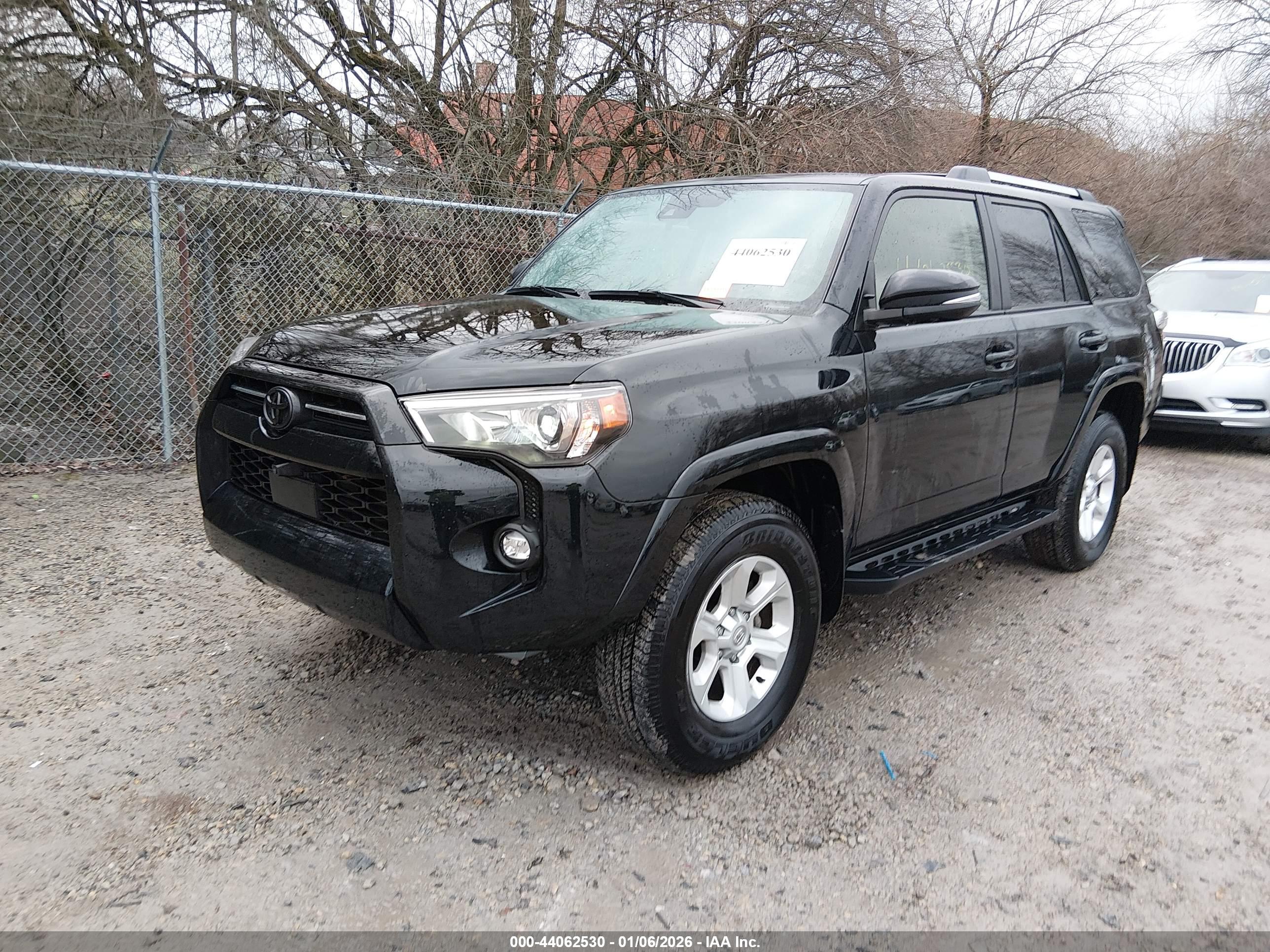 TOYOTA 4RUNNER image 2