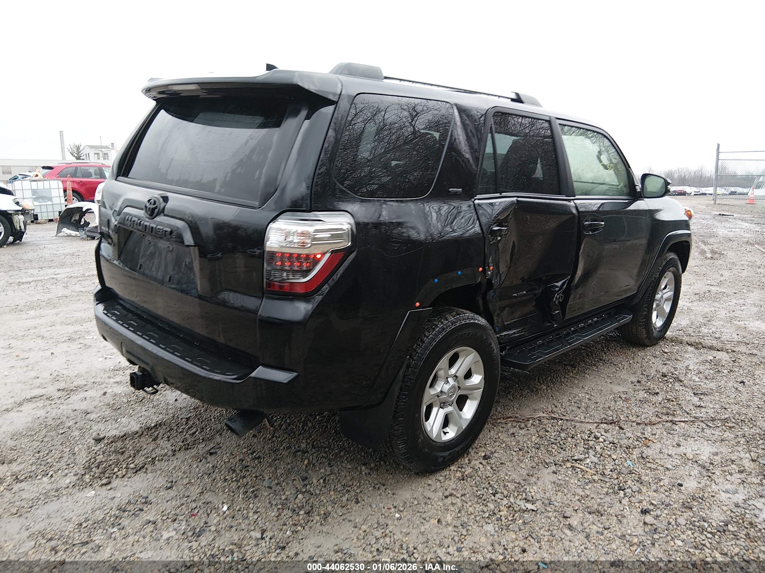 TOYOTA 4RUNNER image 4