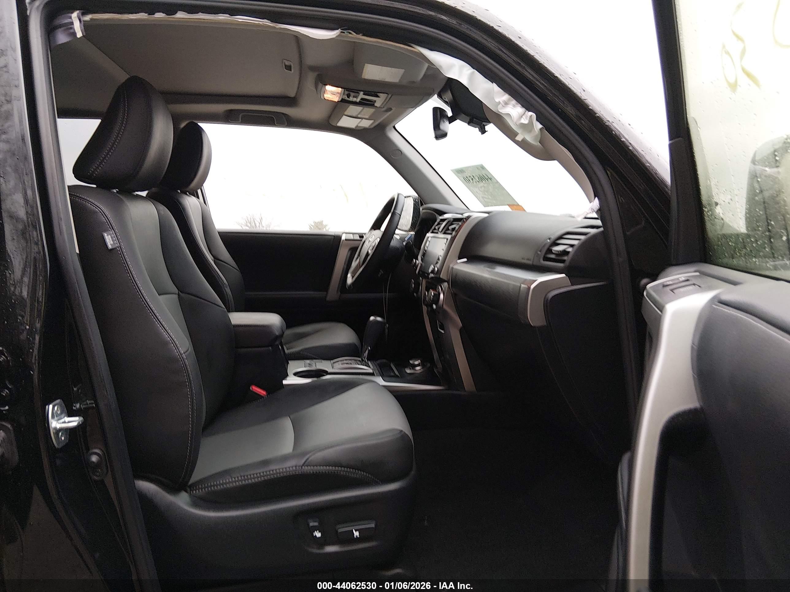 TOYOTA 4RUNNER image 5