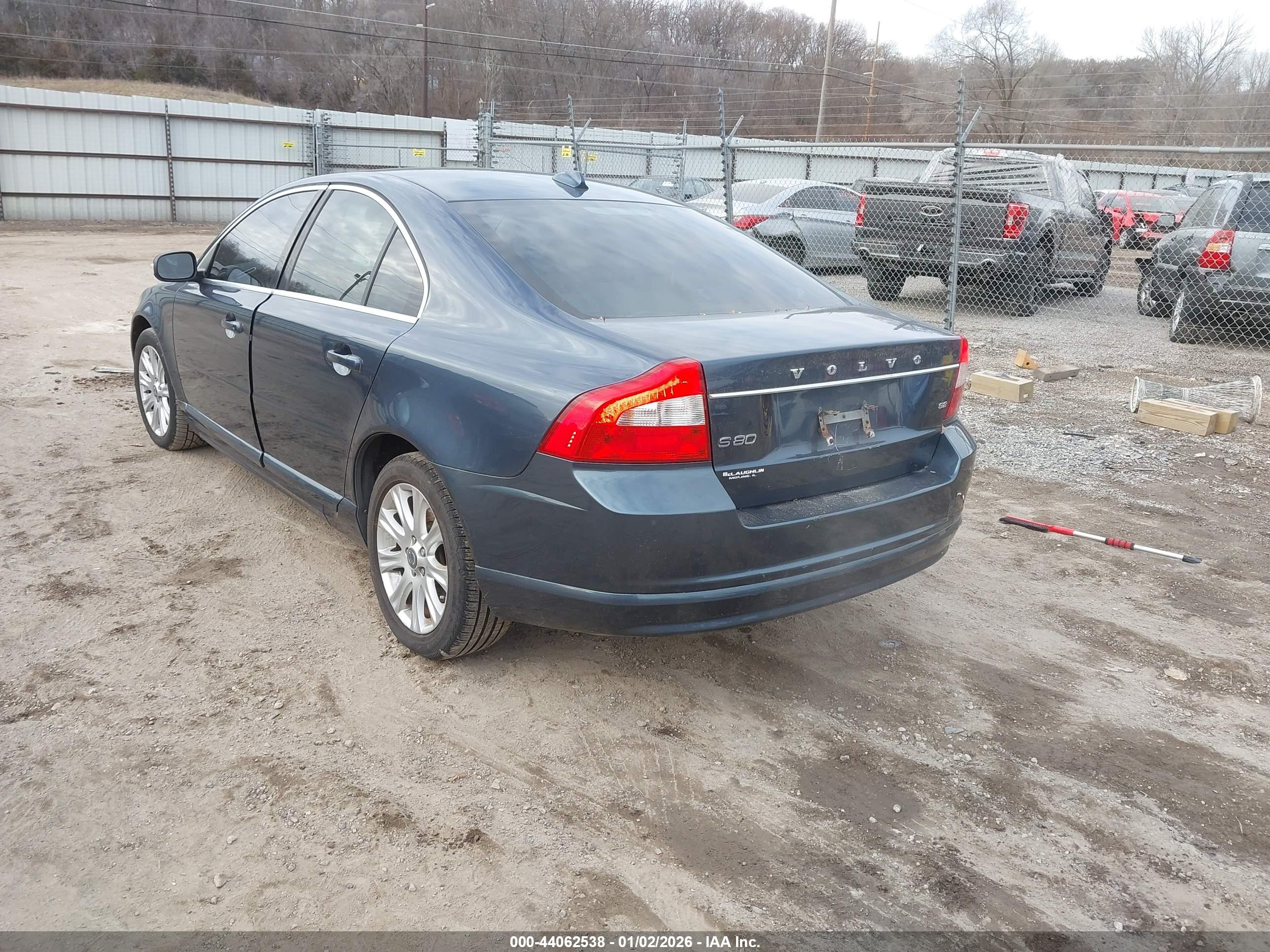 VOLVO S80 image 3