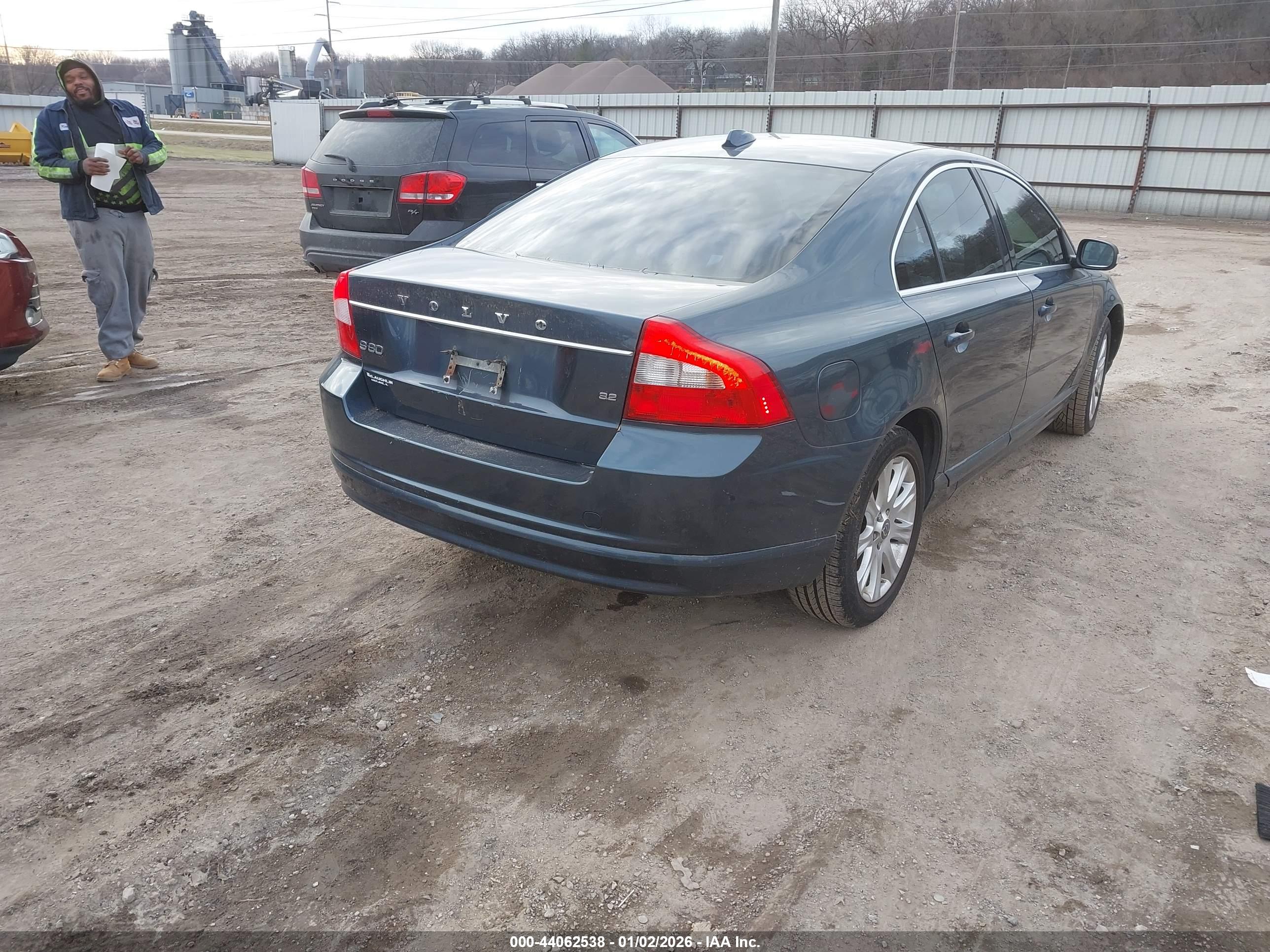 VOLVO S80 image 4