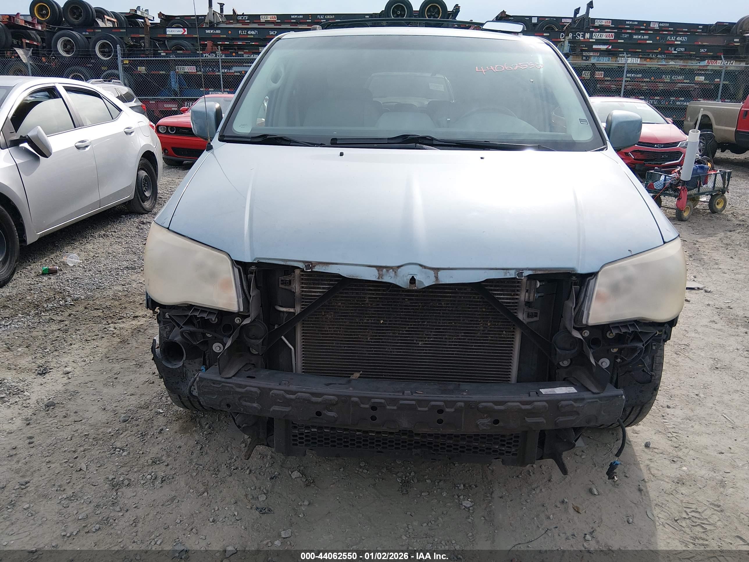 CHRYSLER TOWN image 6
