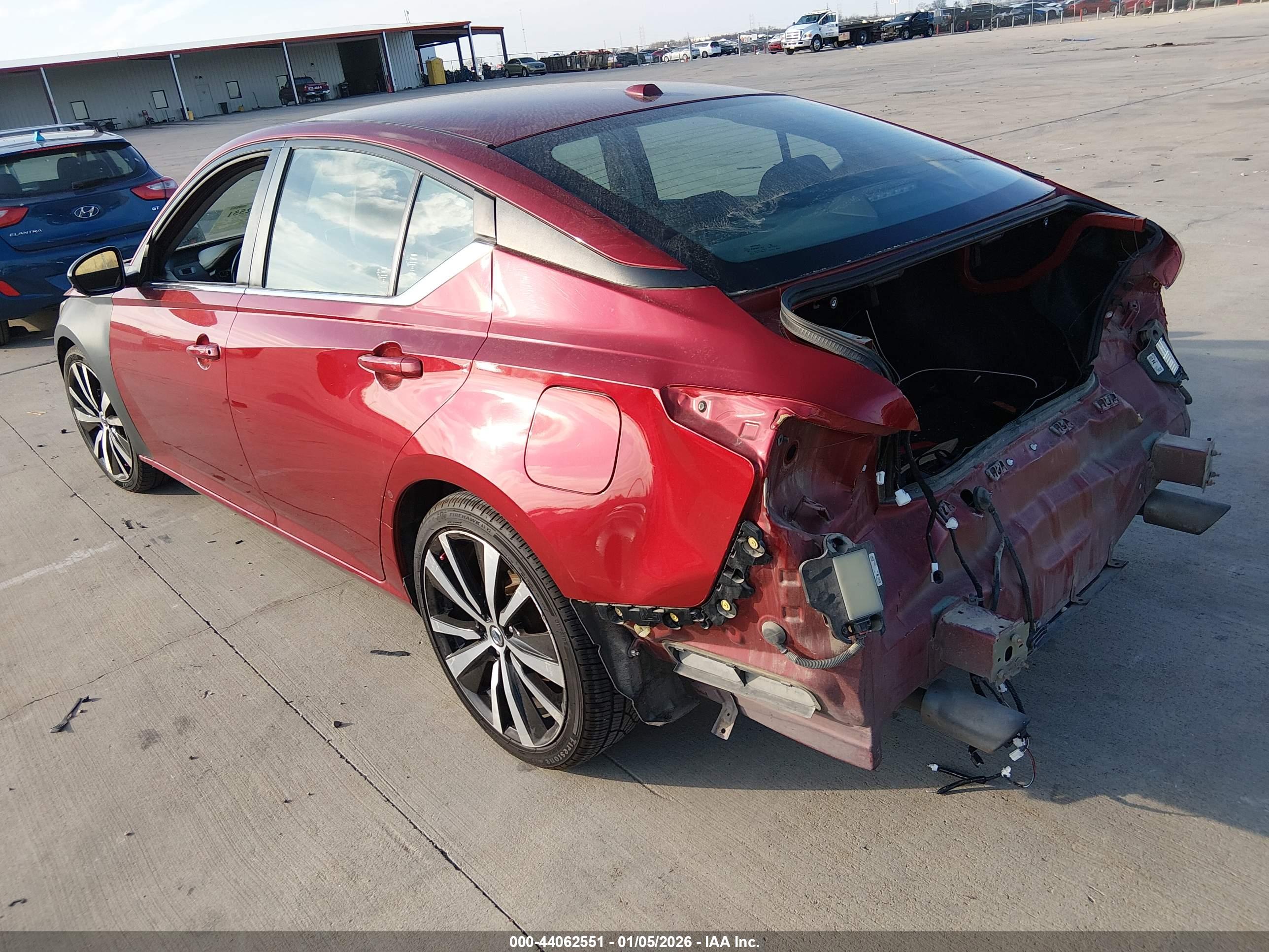 NISSAN ALTIMA image 3