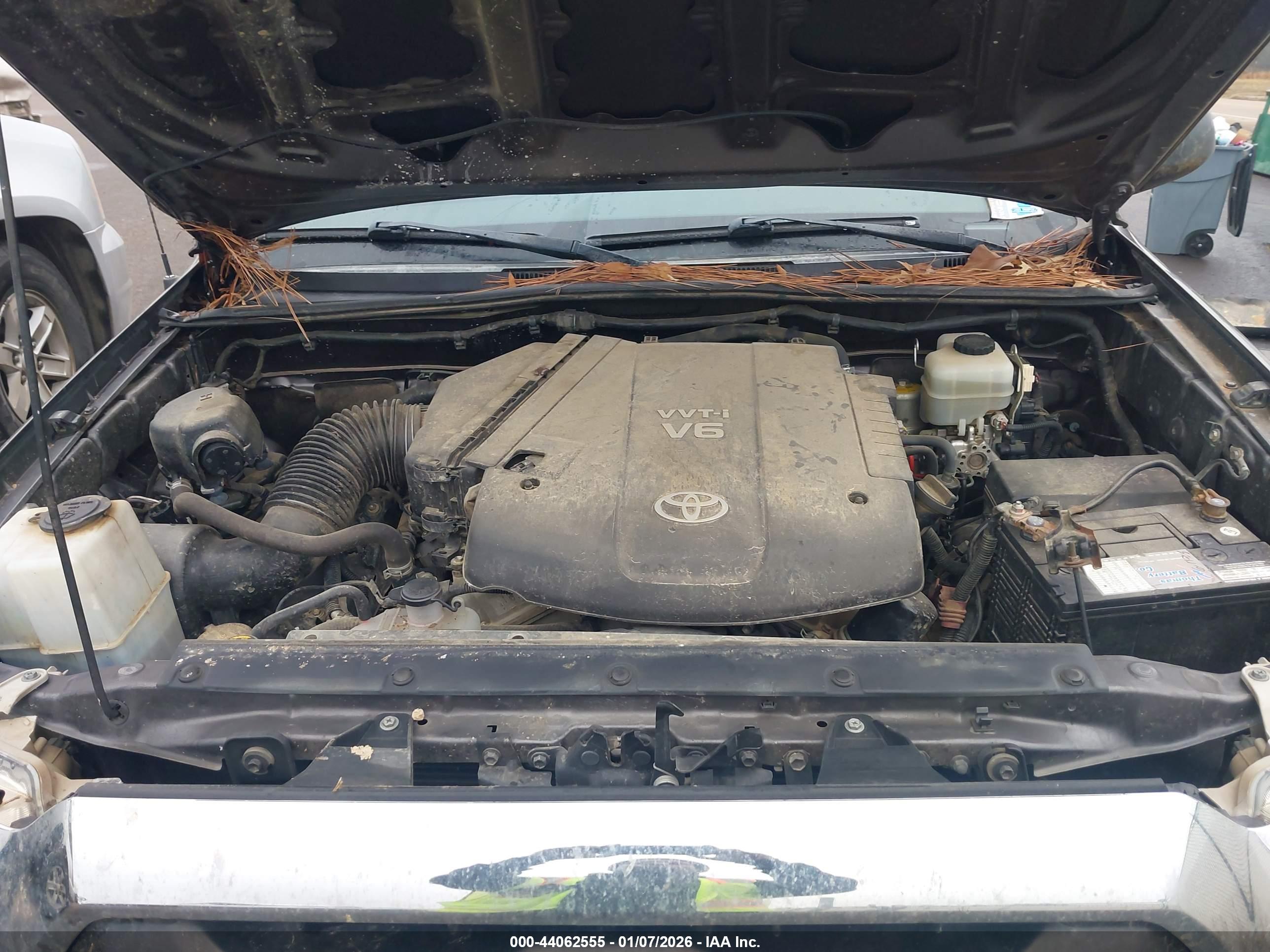 TOYOTA TACOMA image 10
