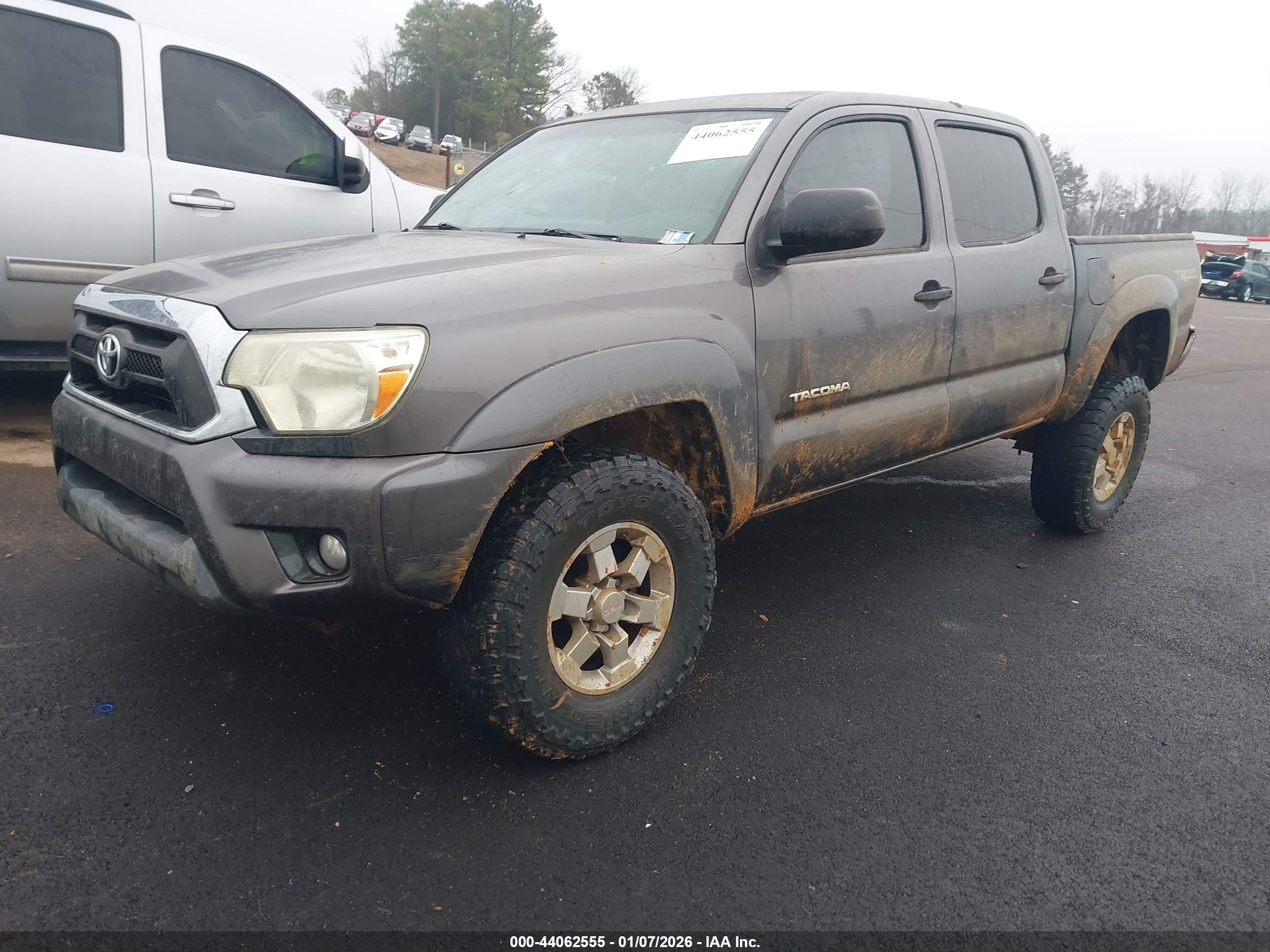 TOYOTA TACOMA image 2