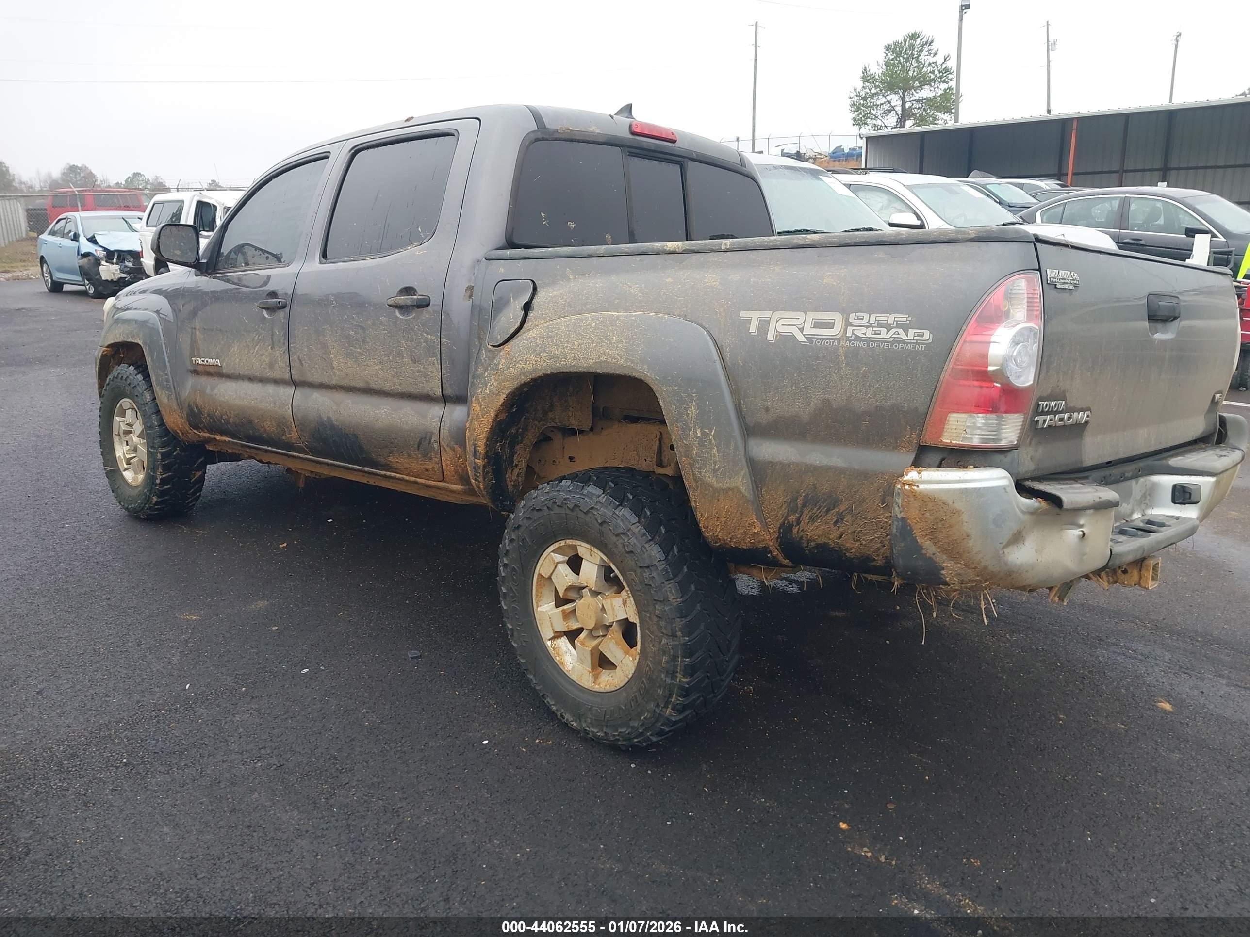 TOYOTA TACOMA image 3