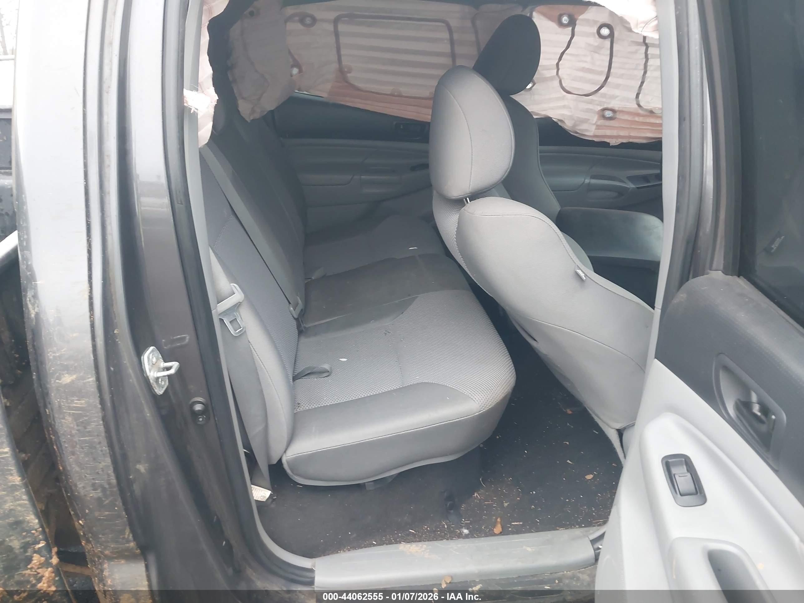 TOYOTA TACOMA image 8