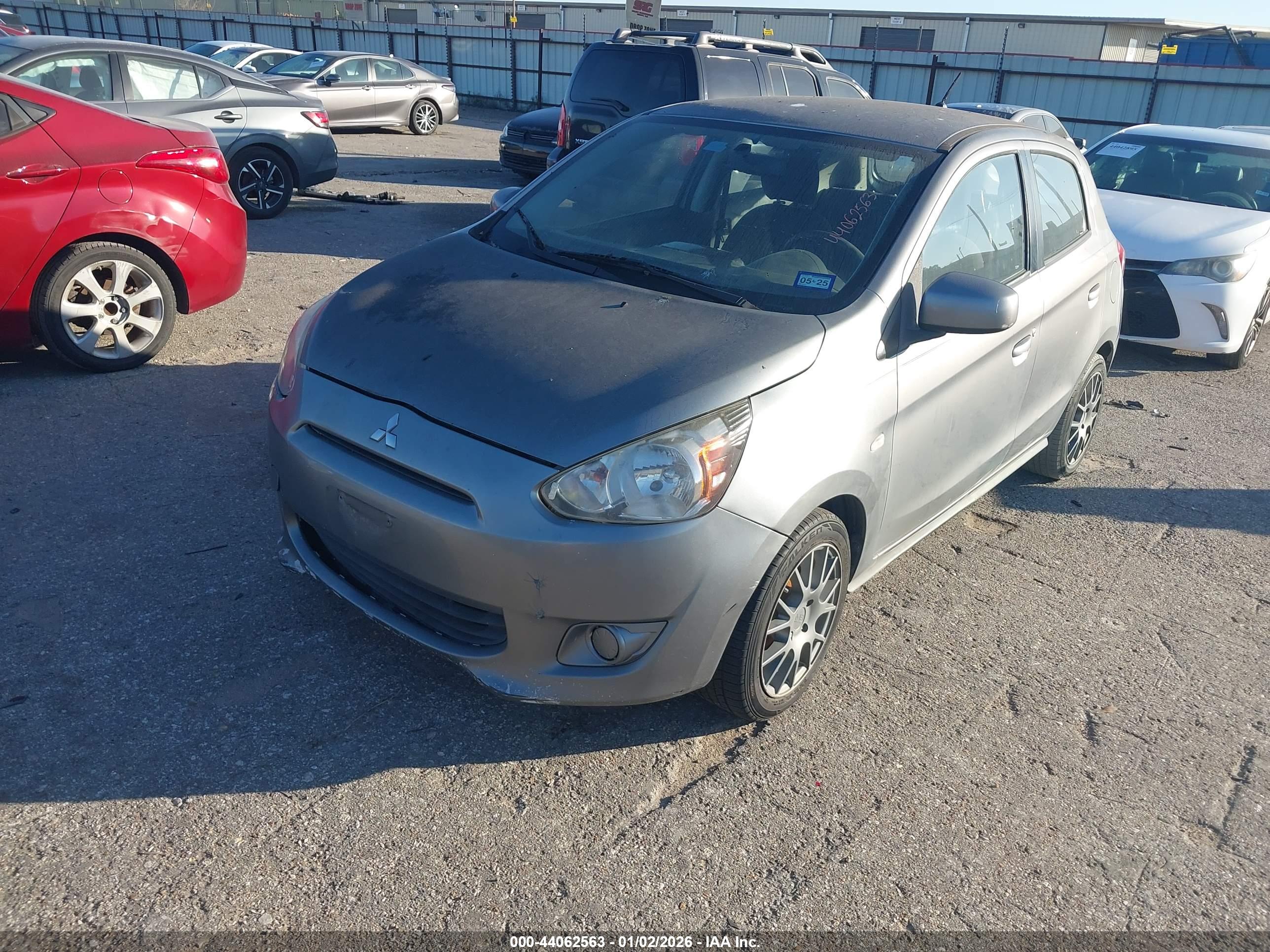 MITSUBISHI MIRAGE image 2