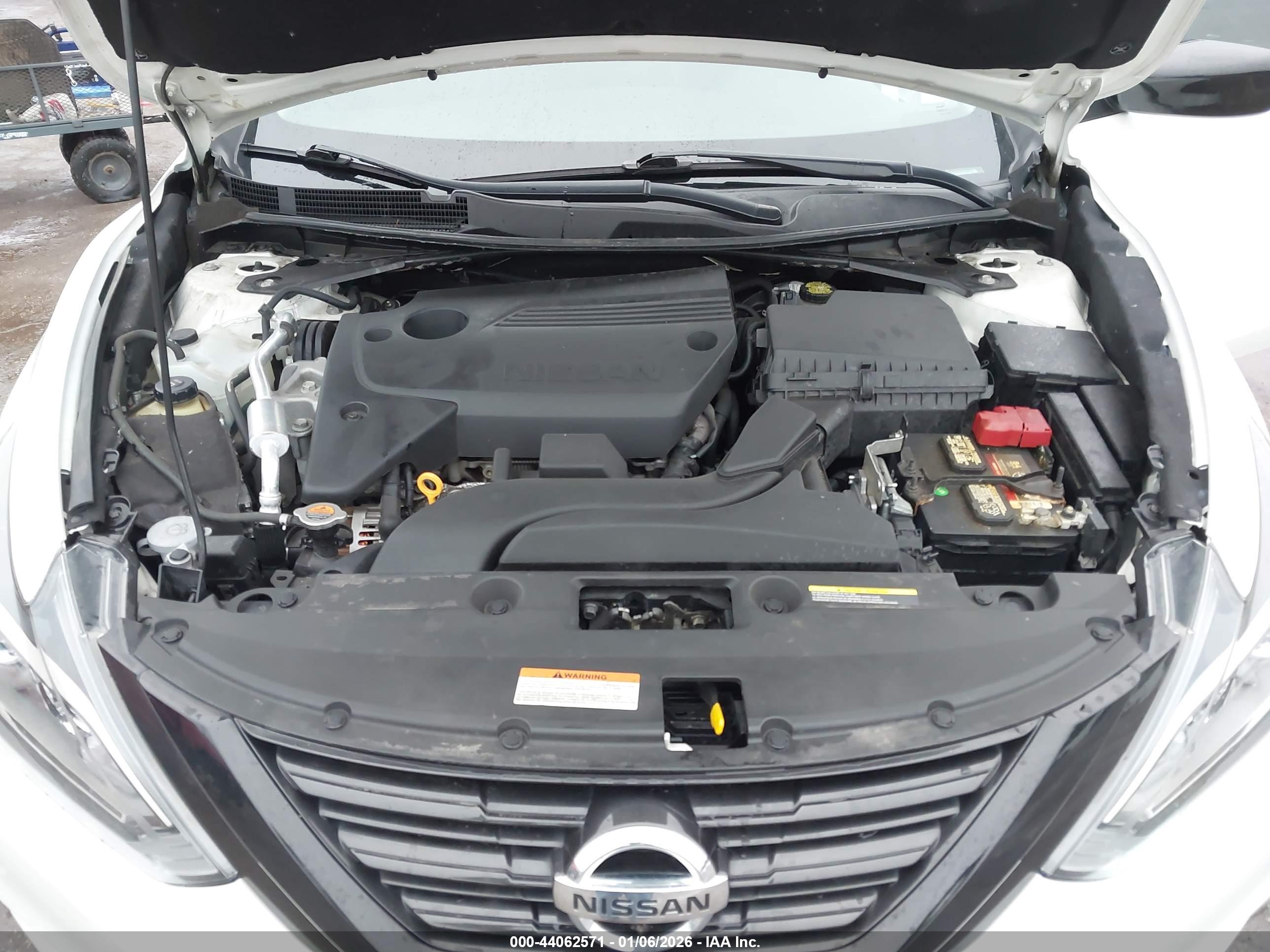 NISSAN ALTIMA image 10