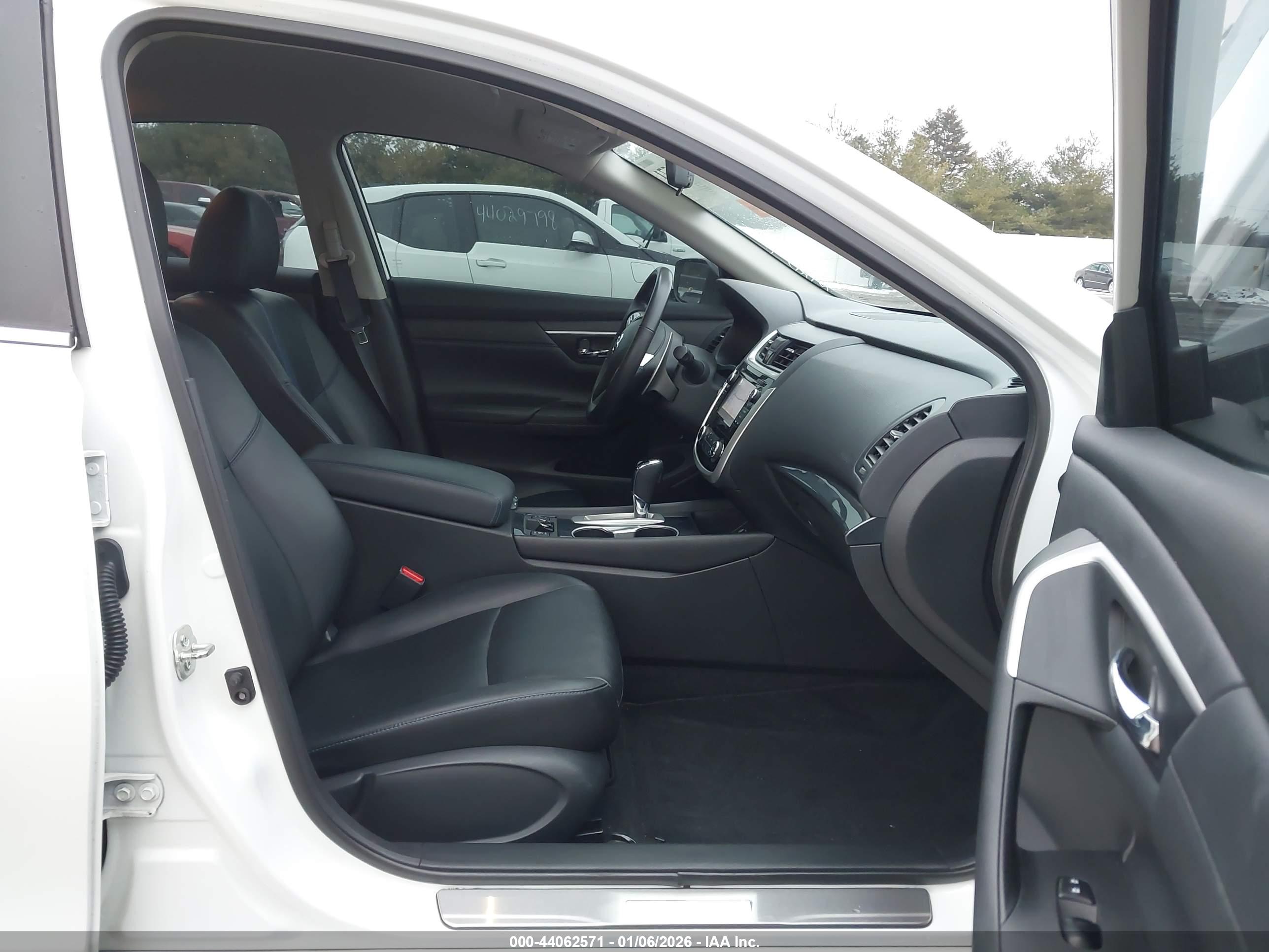 NISSAN ALTIMA image 5