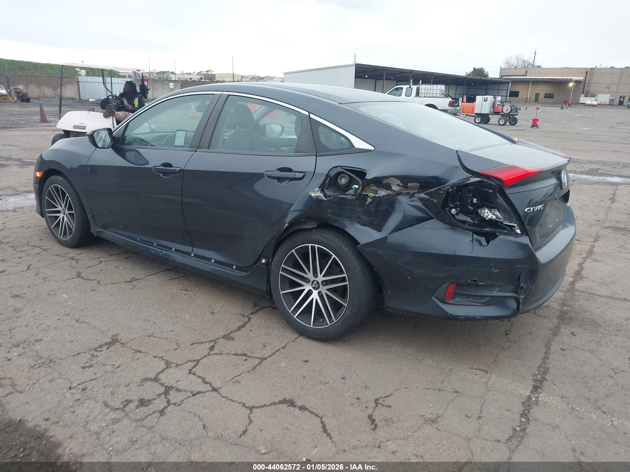 HONDA CIVIC image 3
