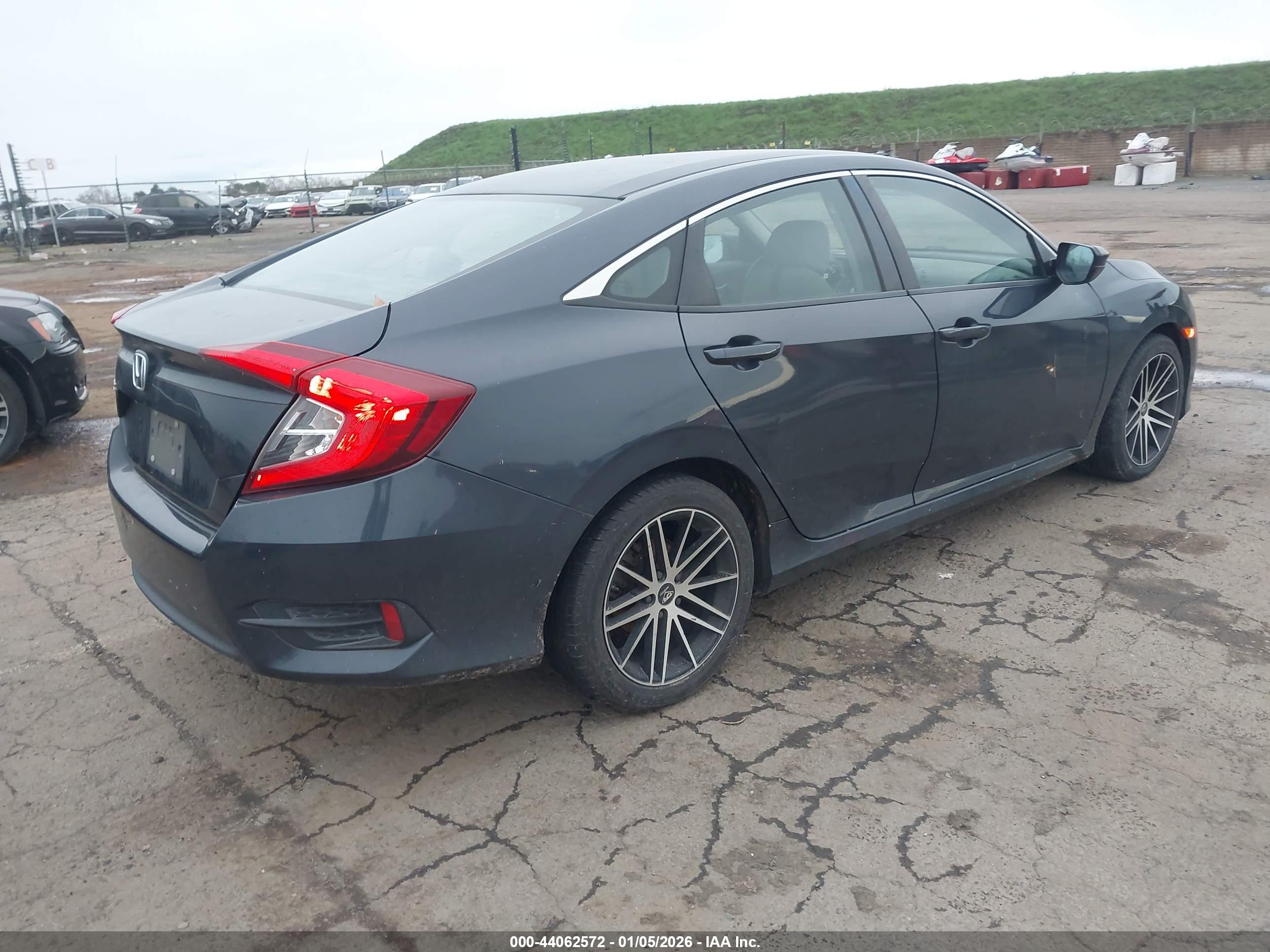 HONDA CIVIC image 4