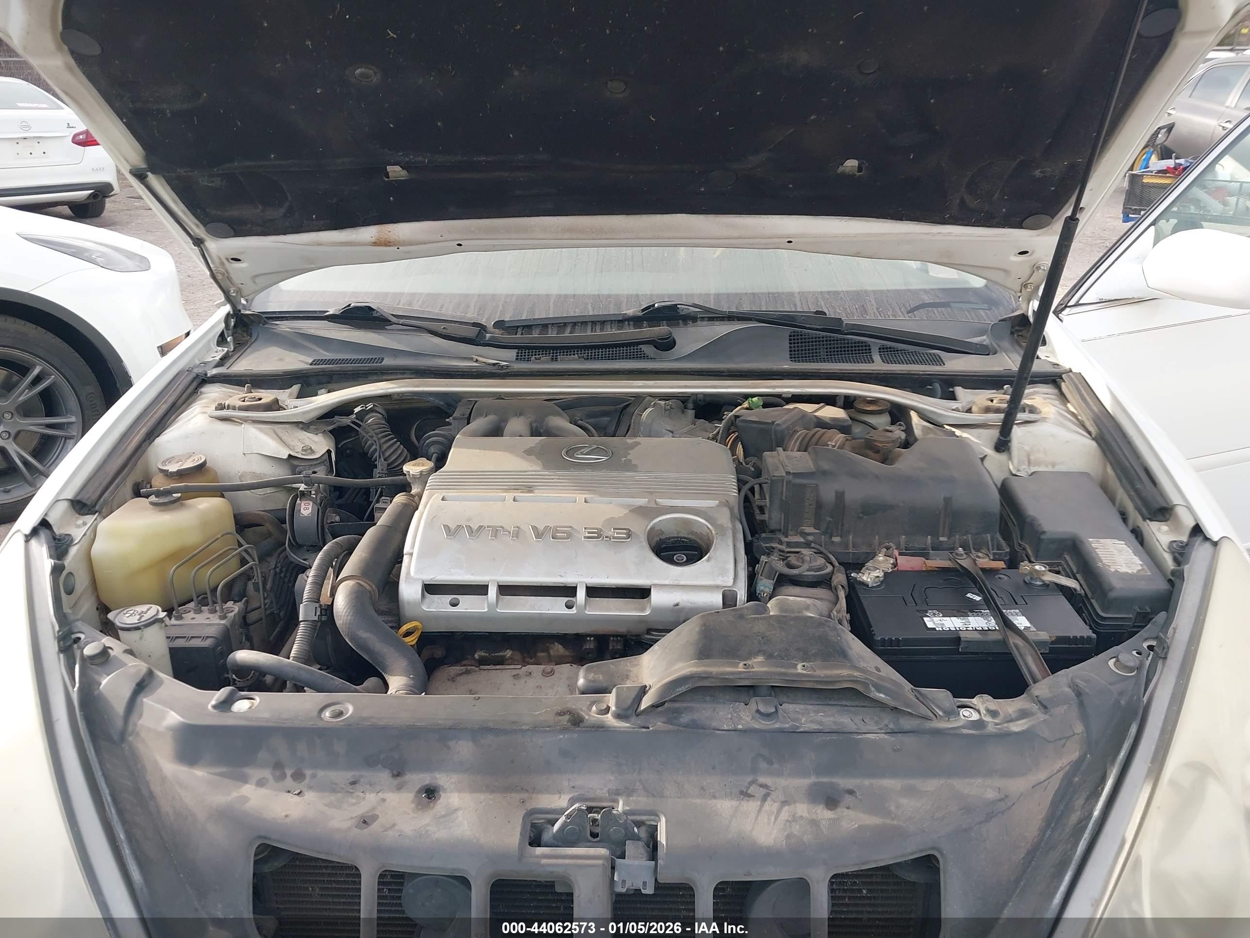 LEXUS ES image 10