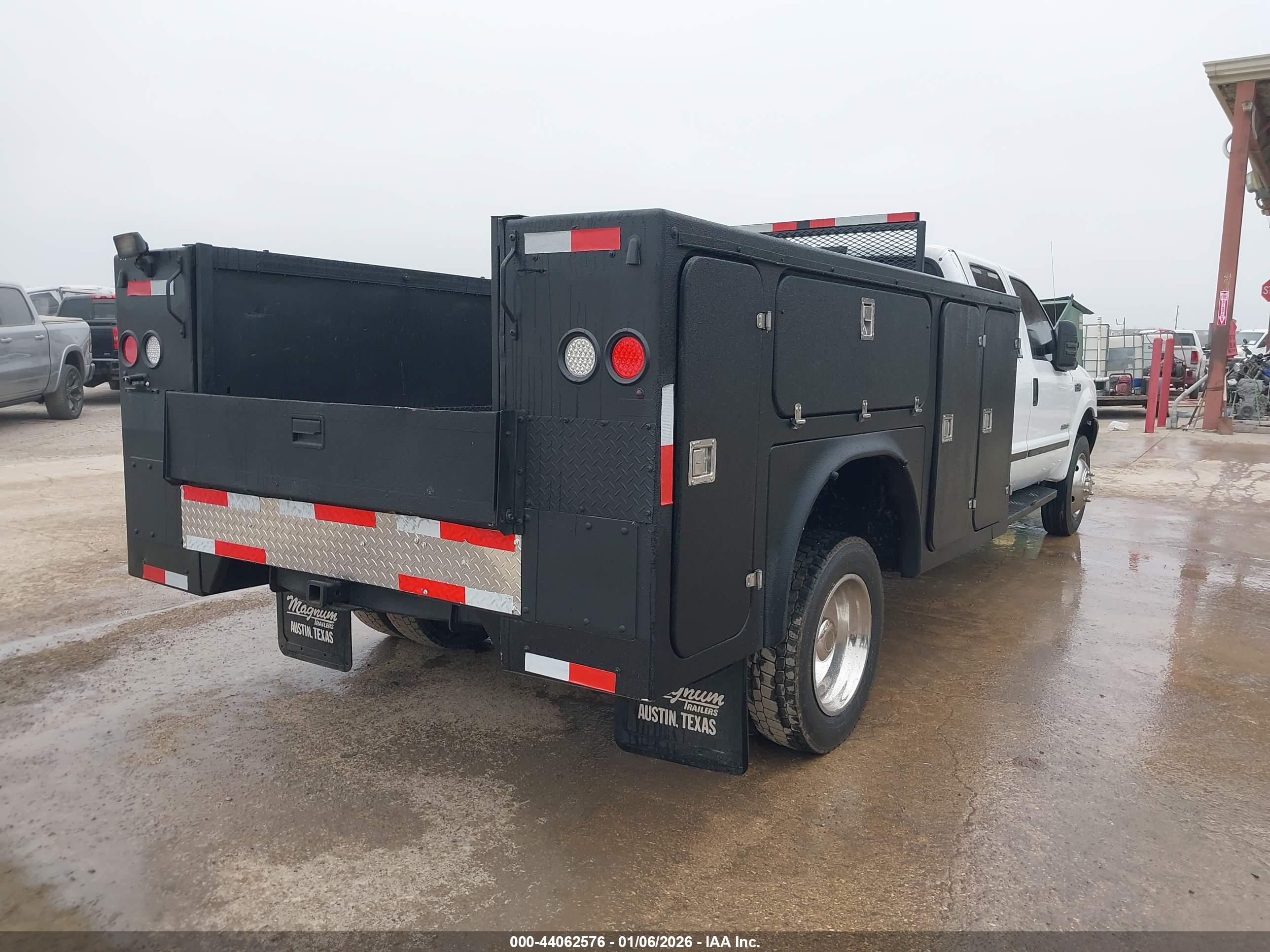 FORD F-450 image 4