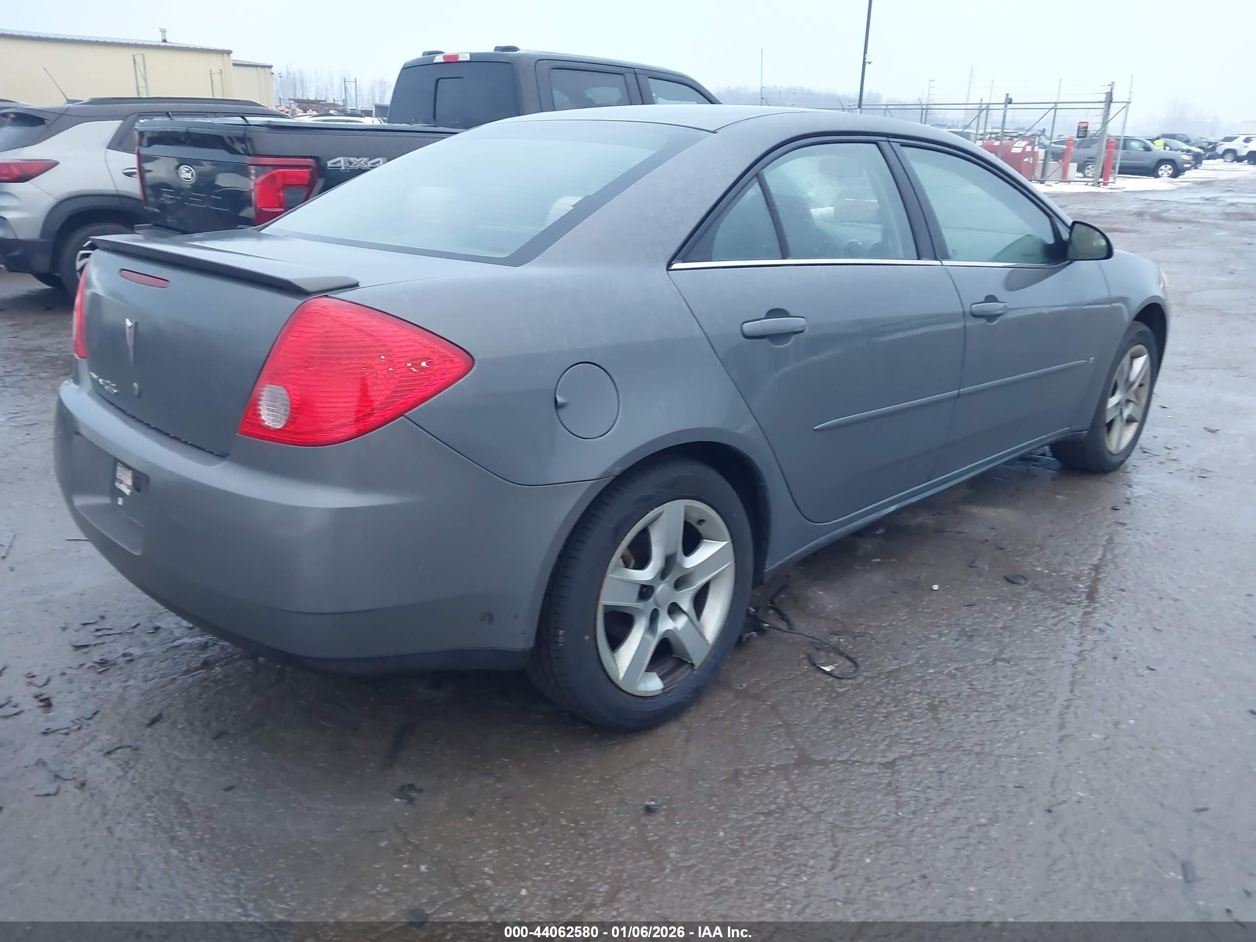PONTIAC G6 image 4