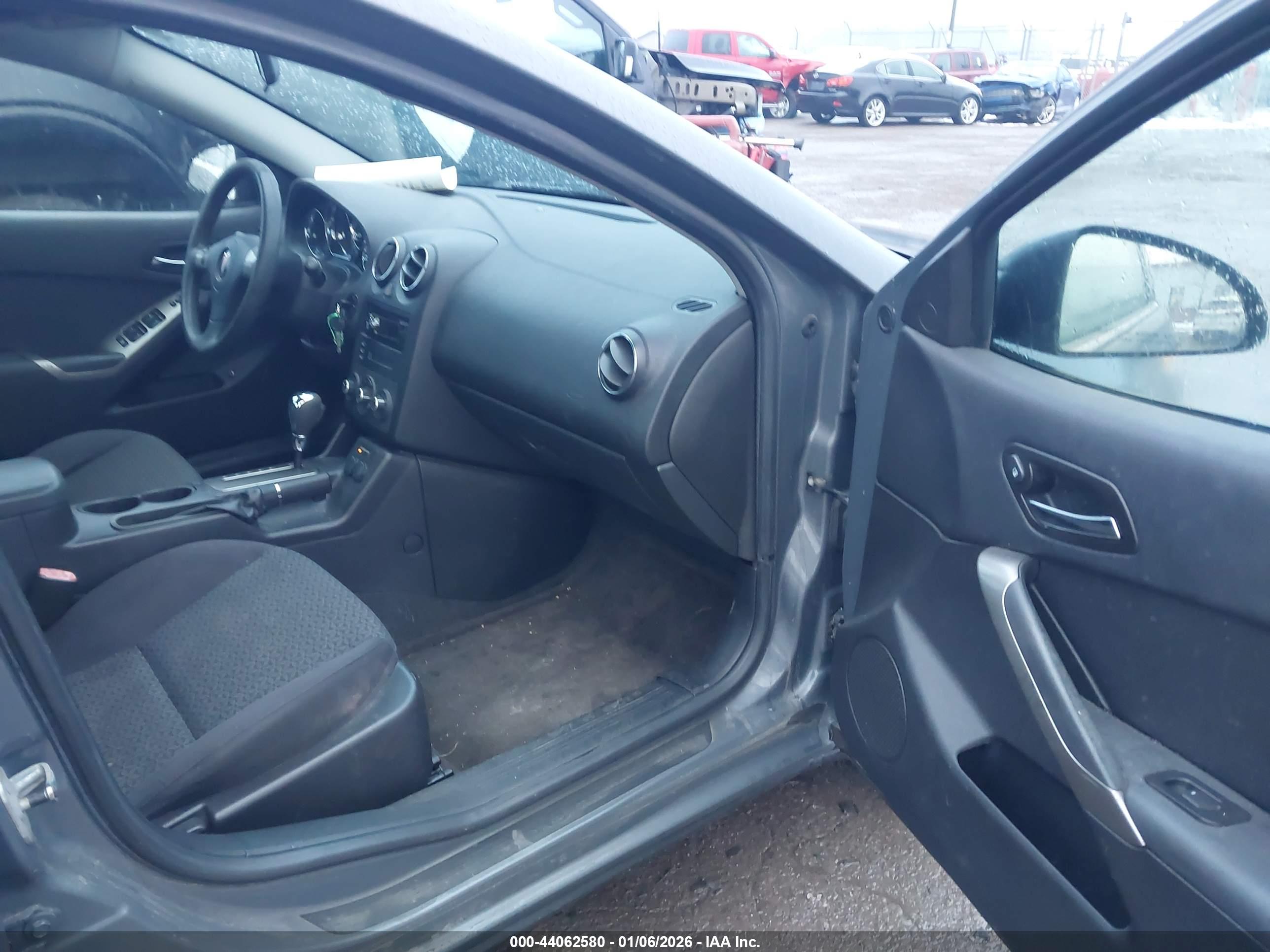 PONTIAC G6 image 5