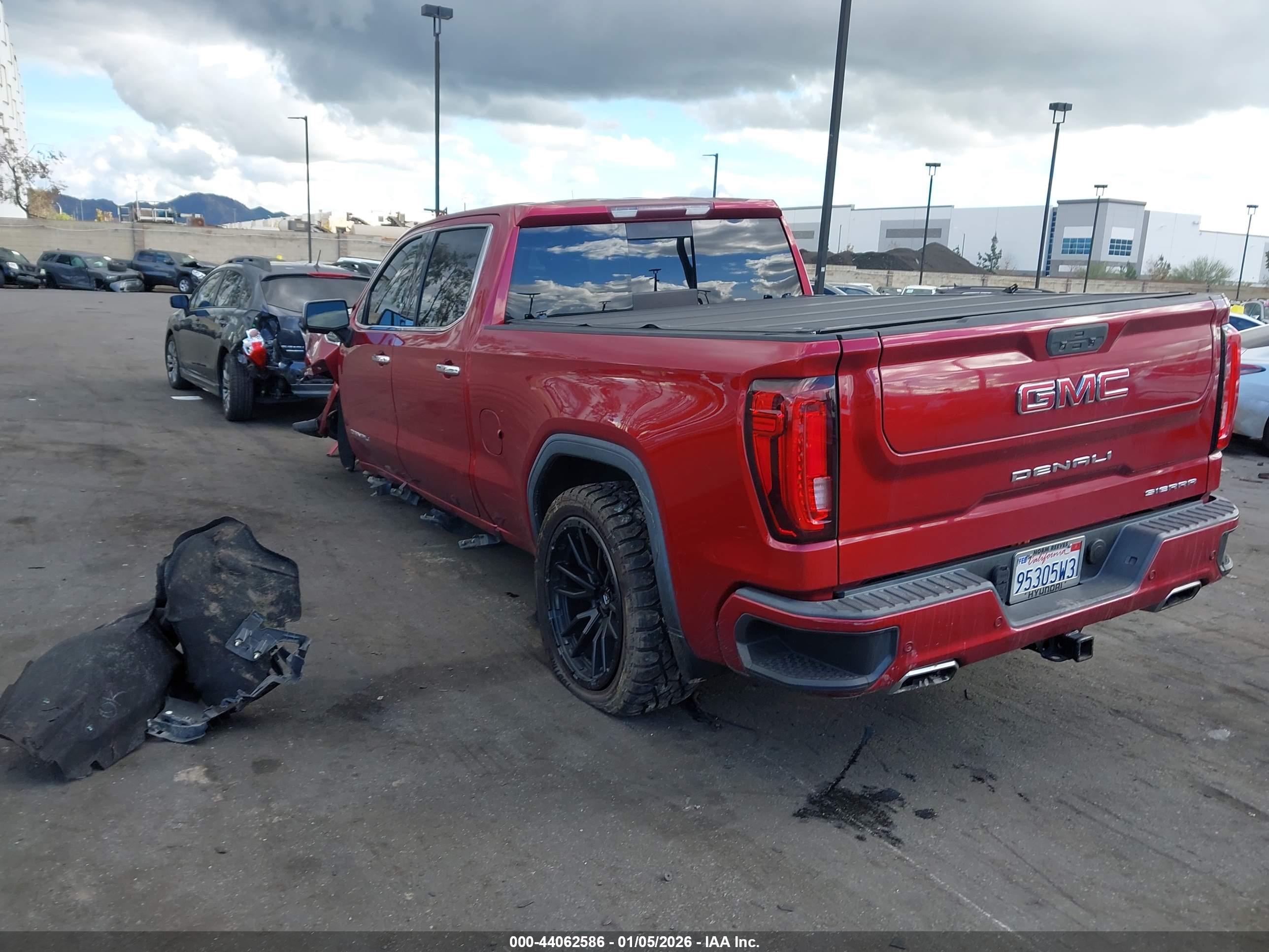 GMC SIERRA image 3