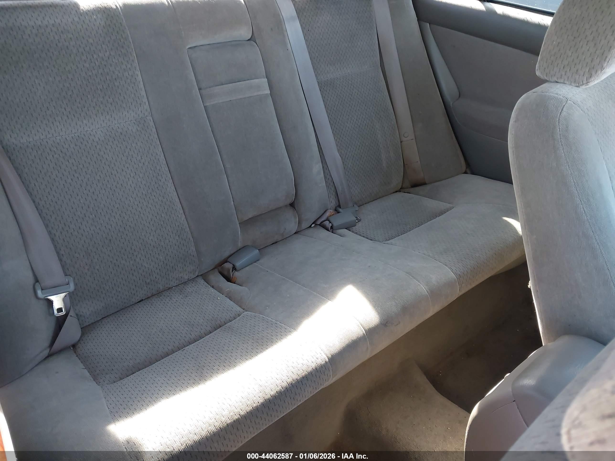 TOYOTA CAMRY image 8