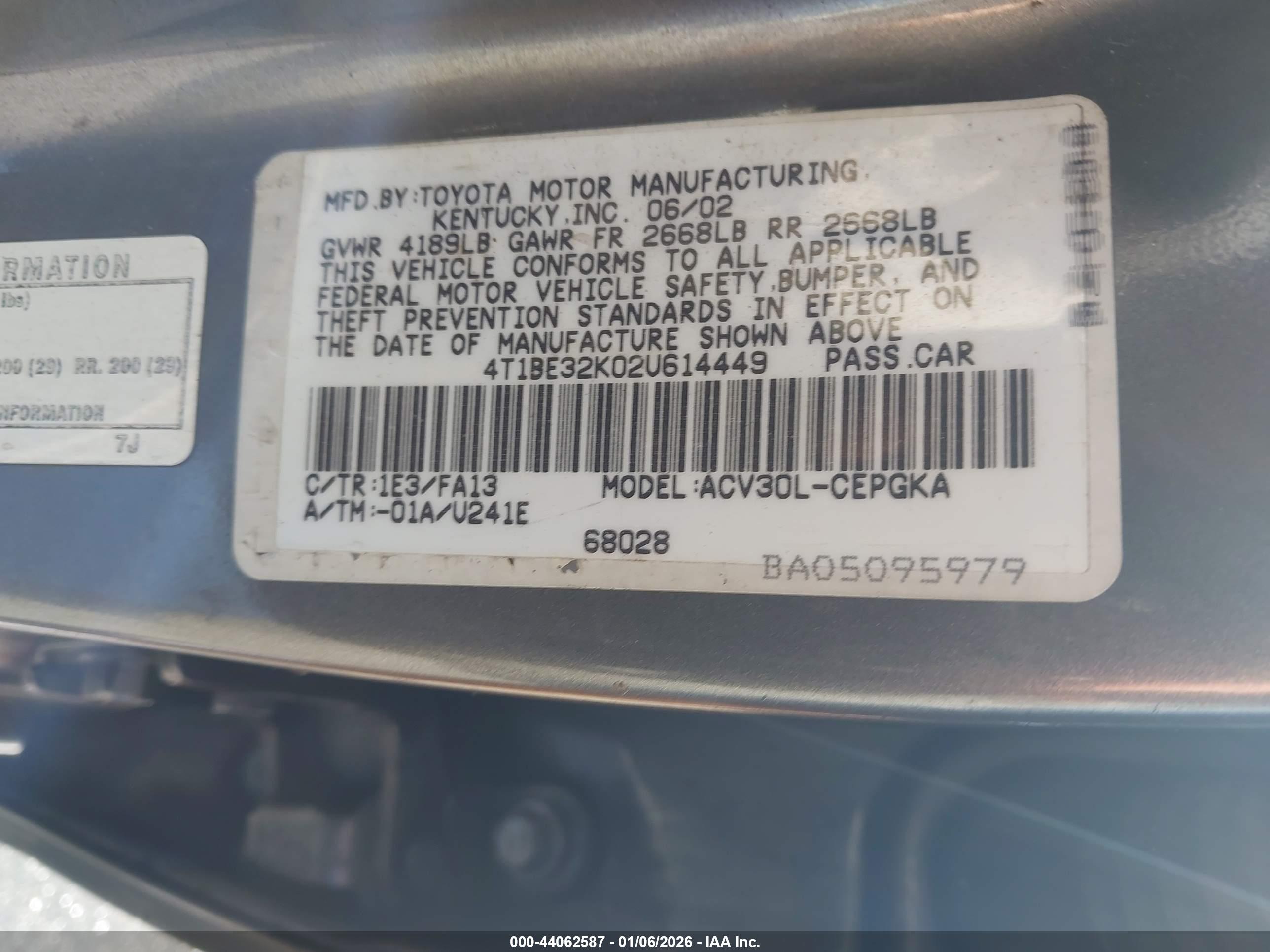 TOYOTA CAMRY image 9