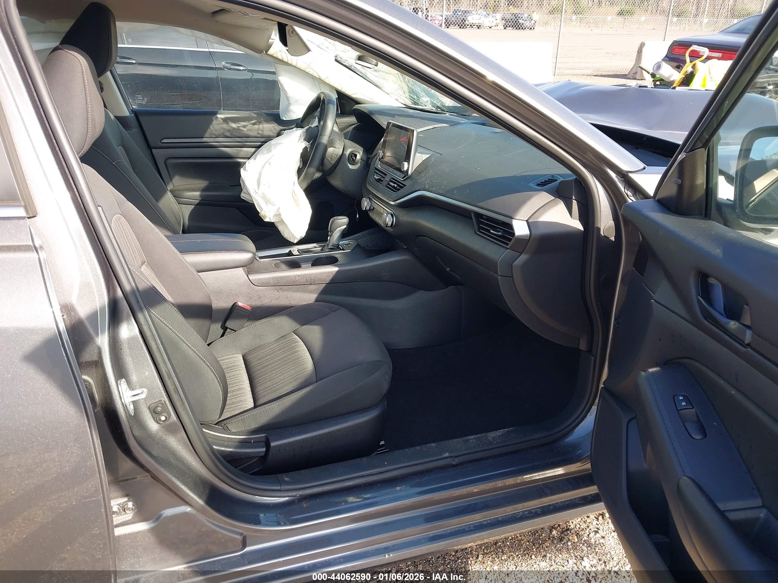 NISSAN ALTIMA image 5