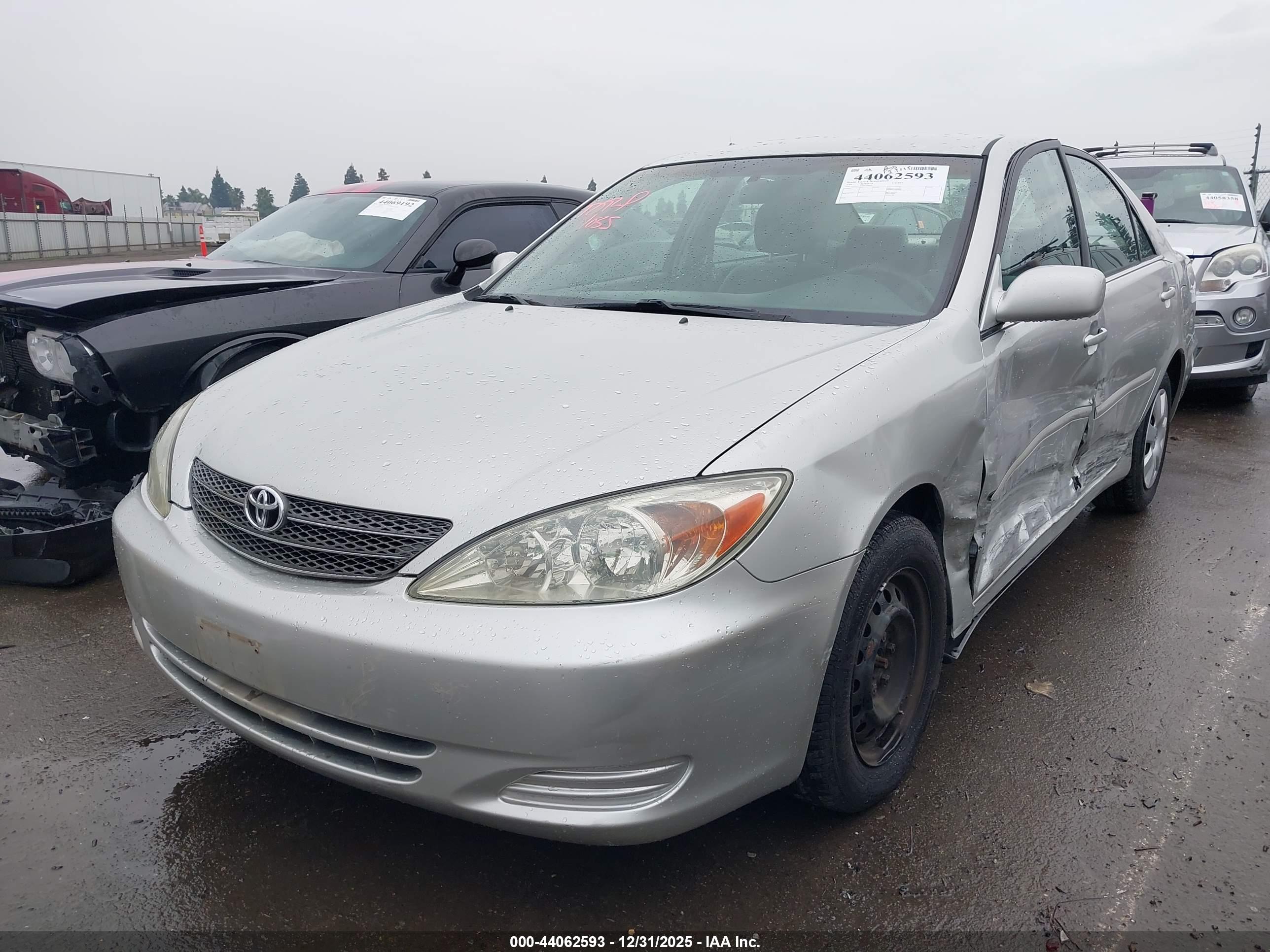 TOYOTA CAMRY image 2