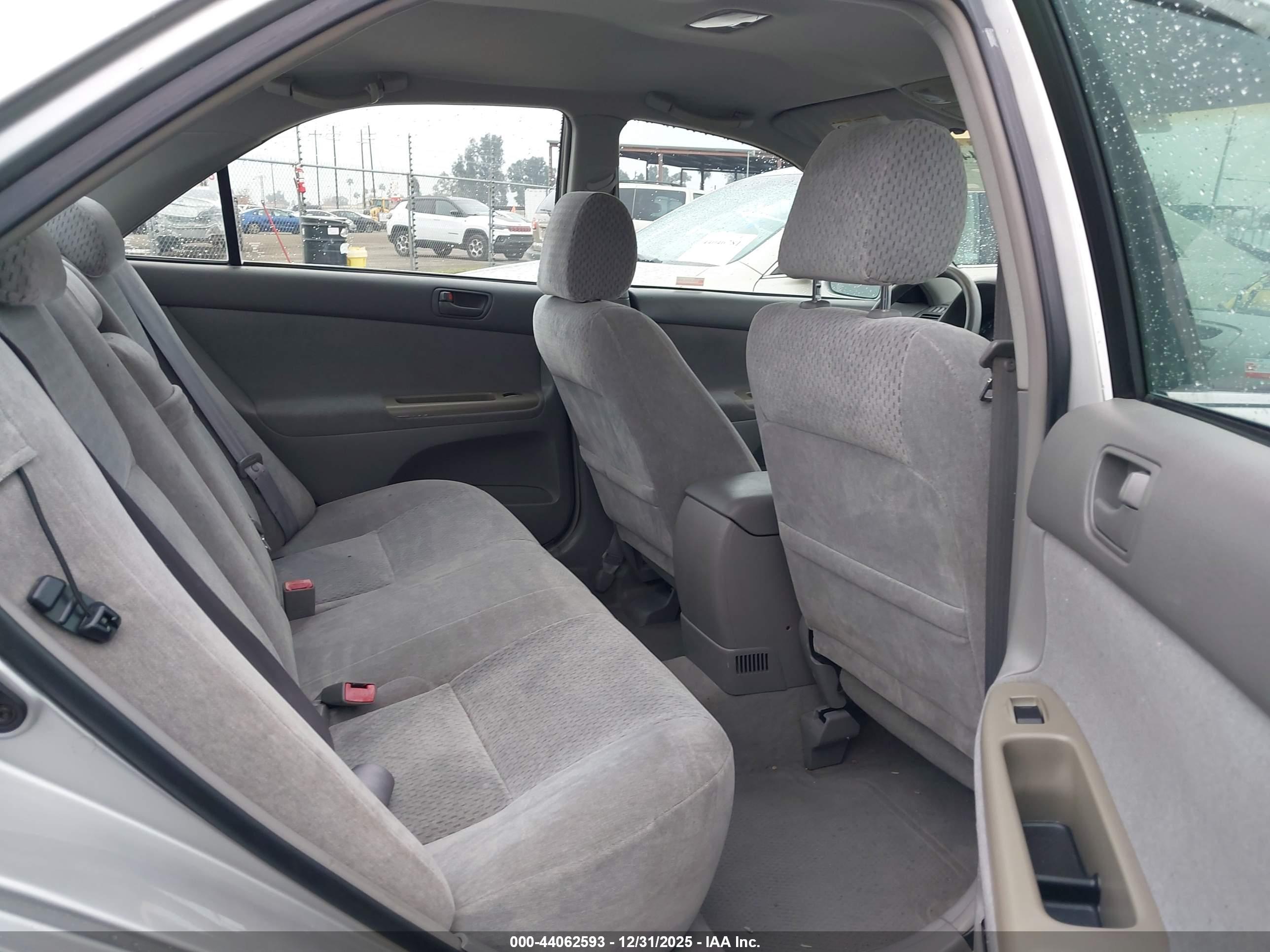 TOYOTA CAMRY image 8